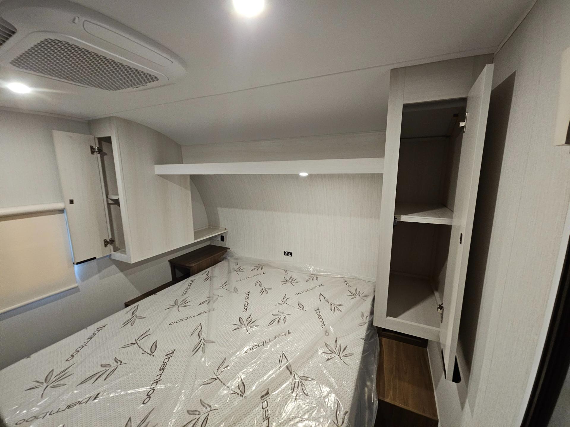 2026 Winnebago 2026 Winnebago Access - thumbnail 42
