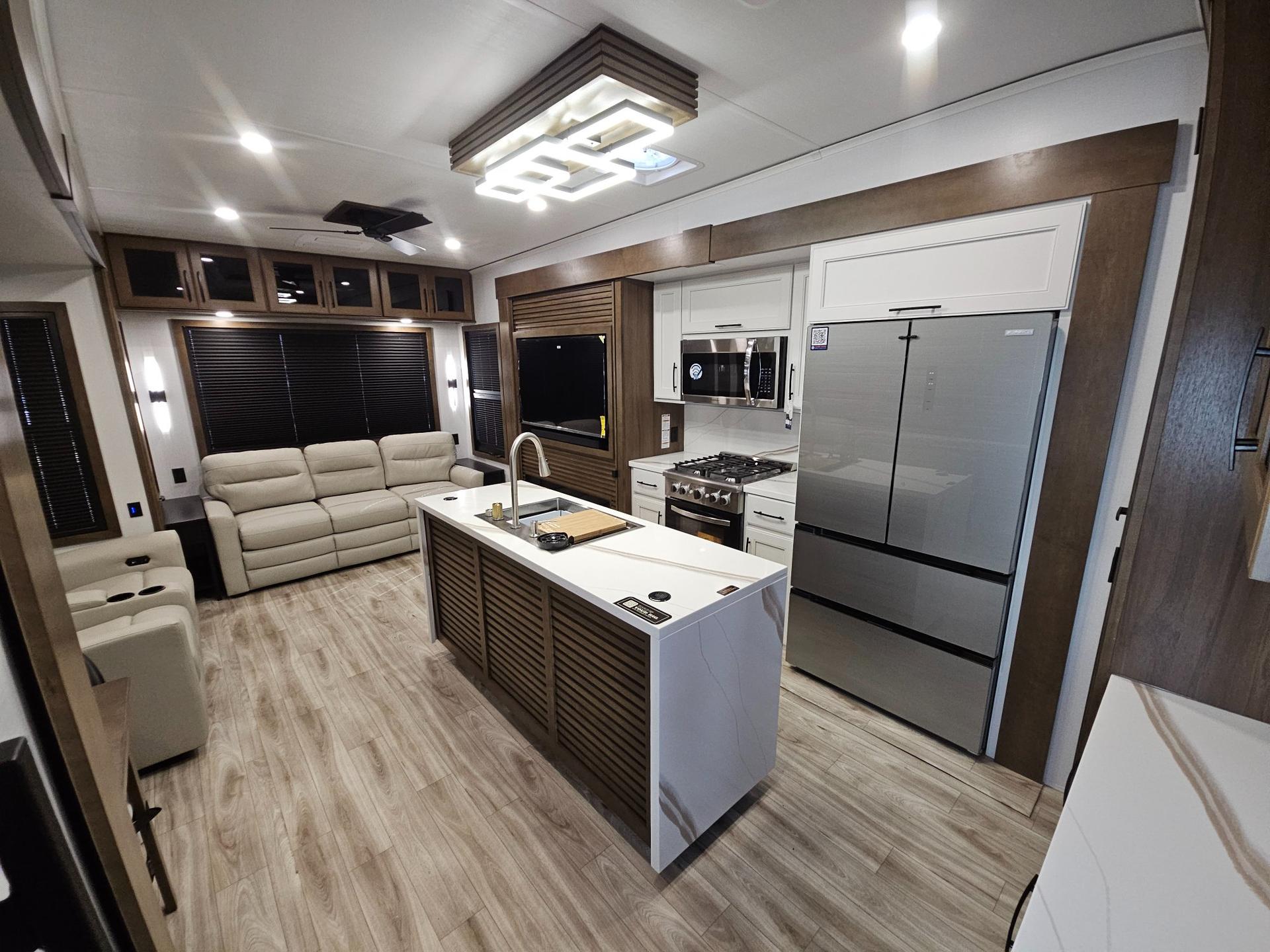 2026 Keystone RV 2026 Keystone RV Montana - thumbnail 6