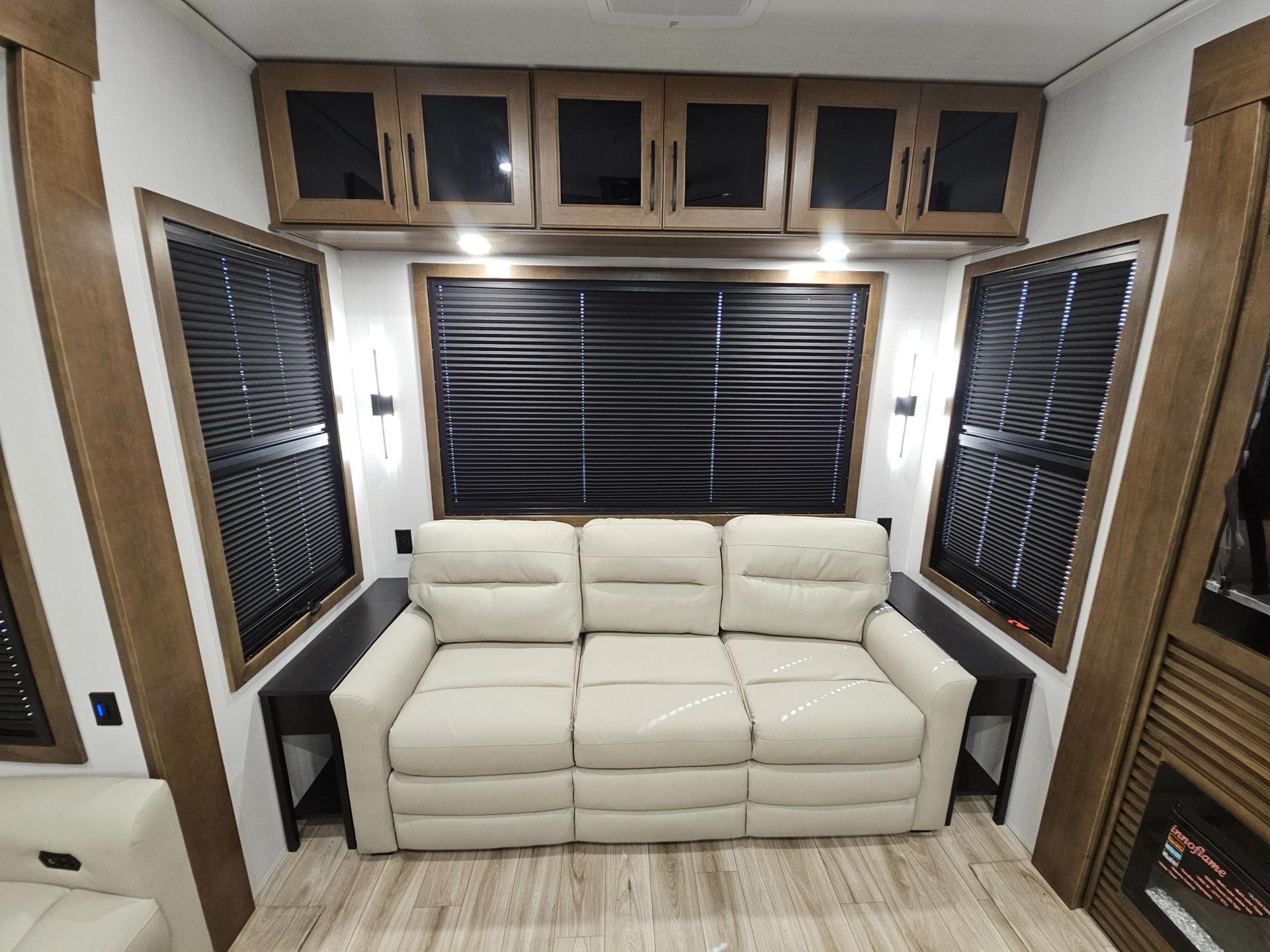 2026 Keystone RV 2026 Keystone RV Montana - thumbnail 12