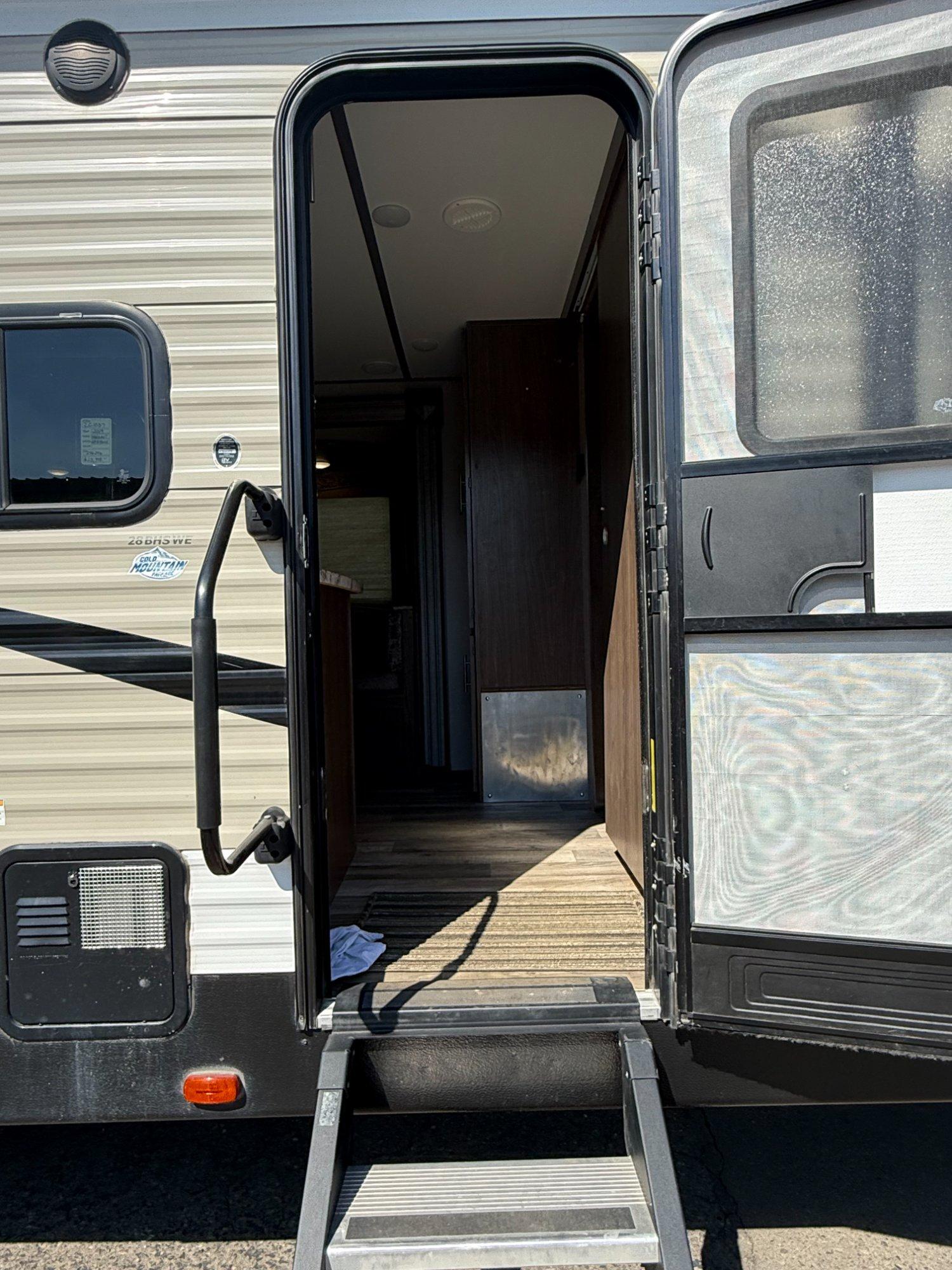 2019 Keystone 2019 Keystone Hideout - thumbnail 7