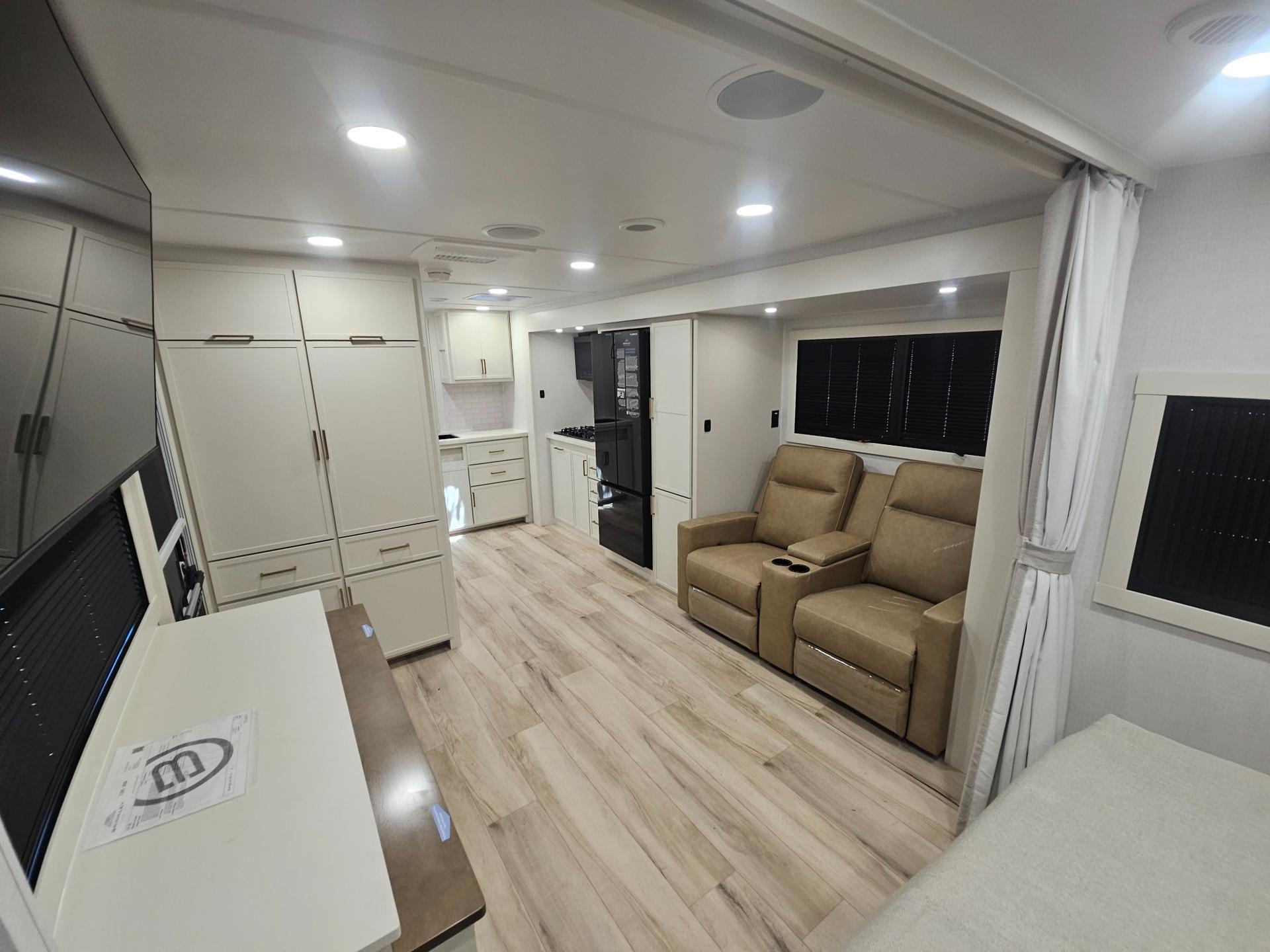 2026 Brinkley RV 2026 Brinkley RV Model I - thumbnail 6