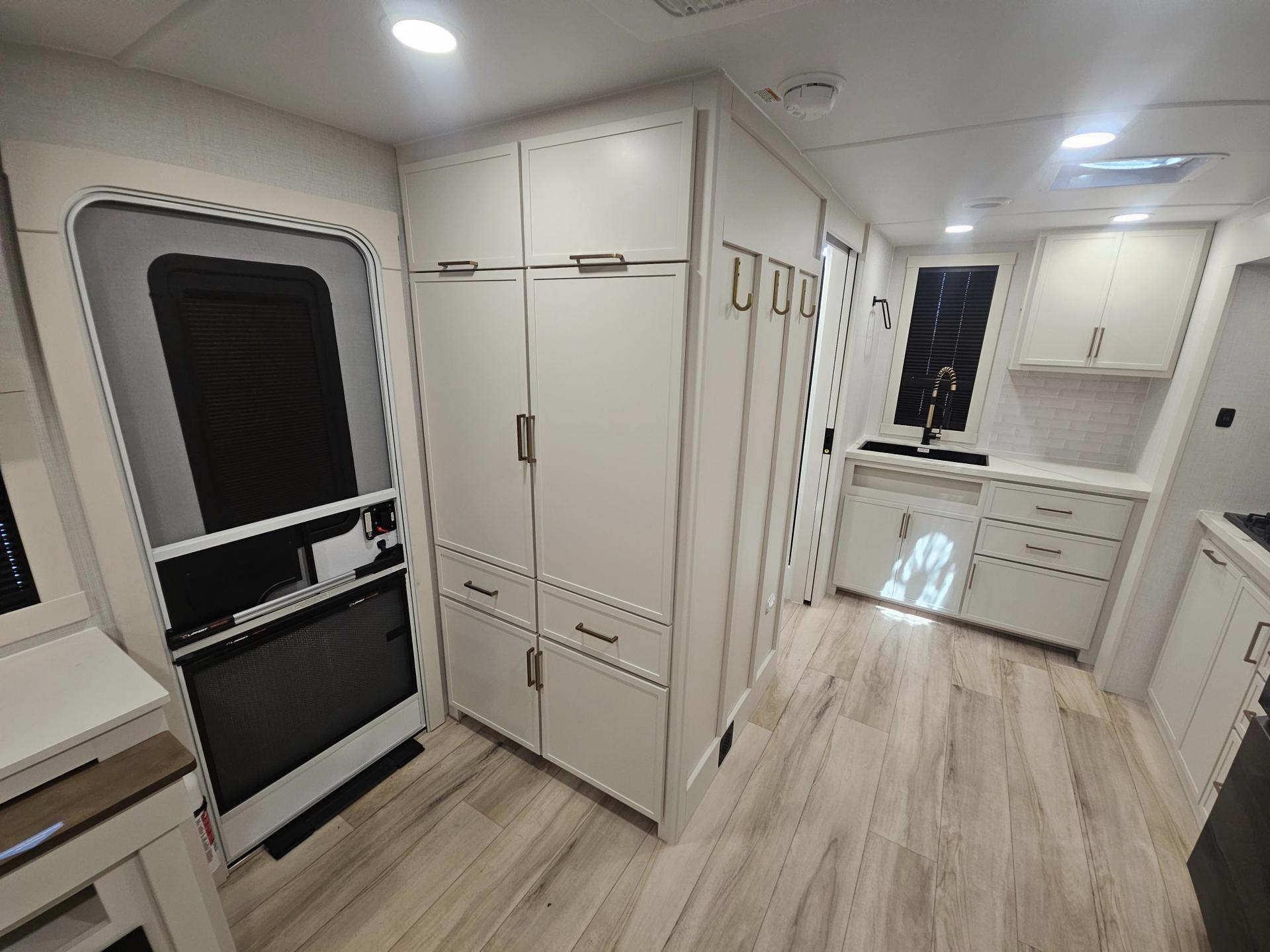 2026 Brinkley RV 2026 Brinkley RV Model I - thumbnail 19