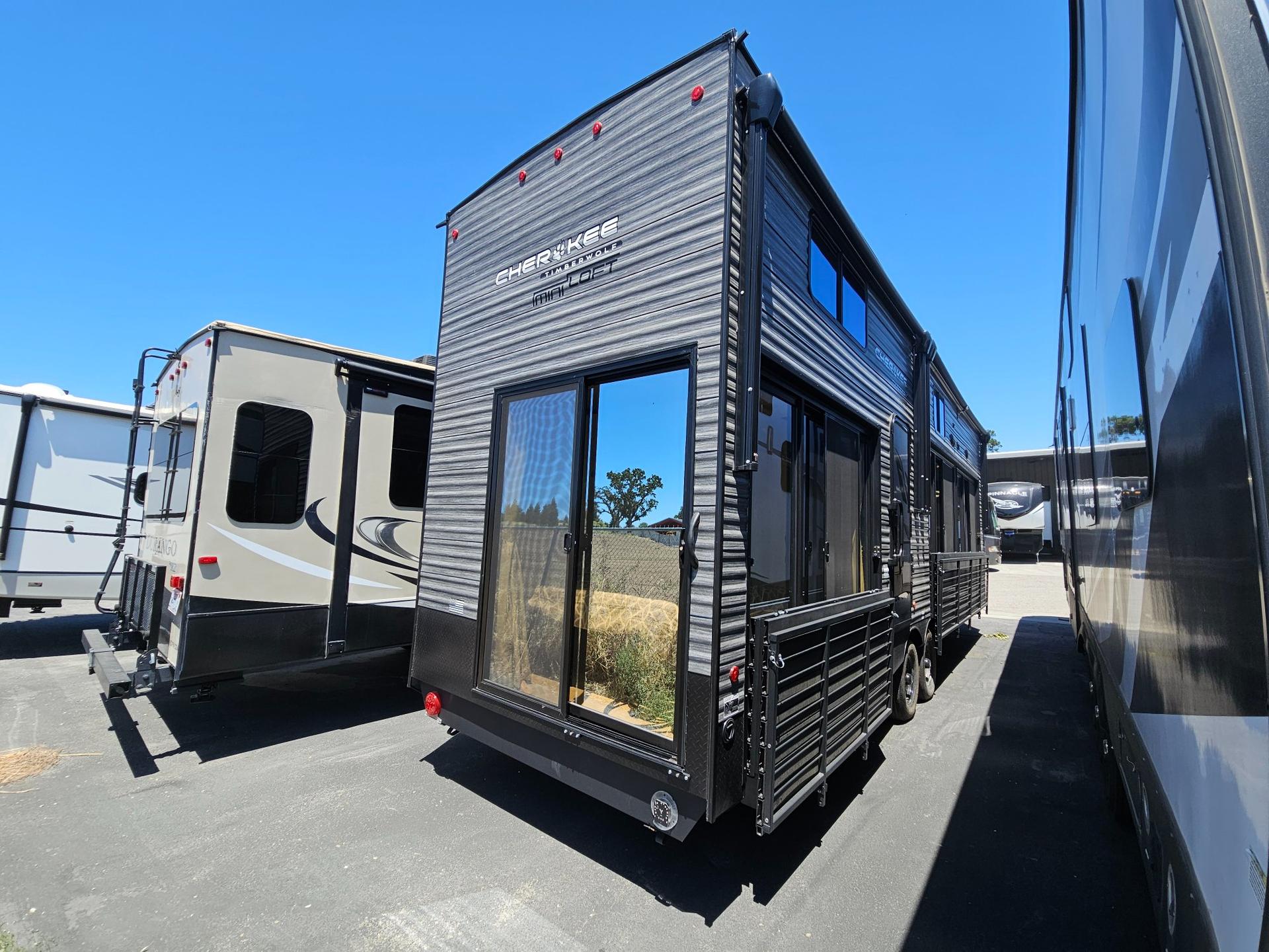 2026 Forest River RV 2026 Forest River RV Cherokee Timberwolf Black Label - thumbnail 3
