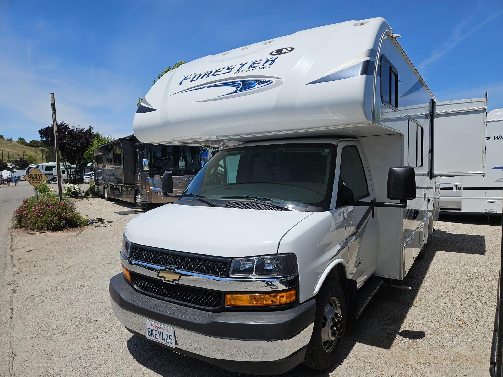 2019 Forest River RV 2019 Forest River RV Forester LE - thumbnail 4