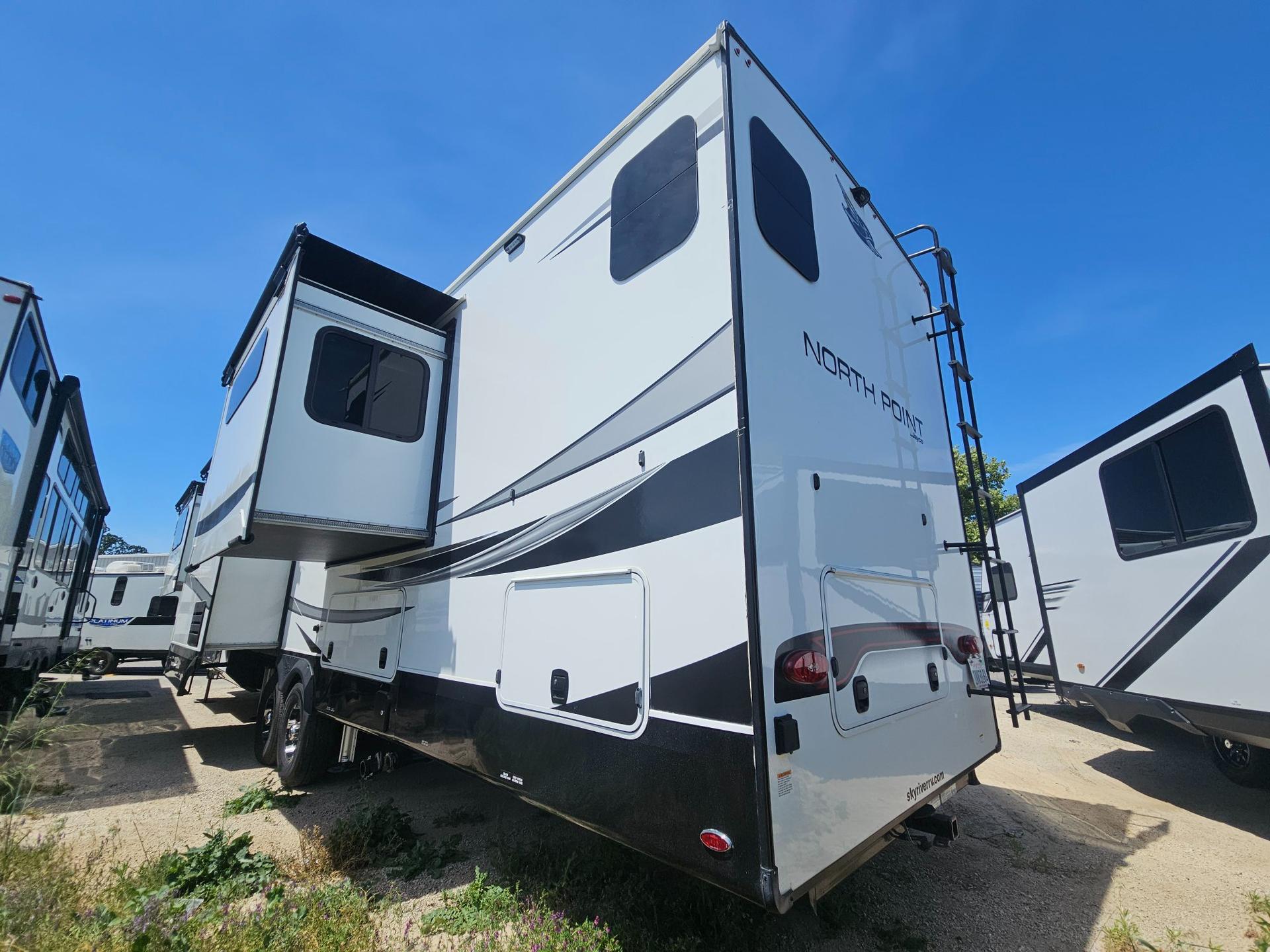 2022 Jayco 2022 Jayco North Point - thumbnail 2