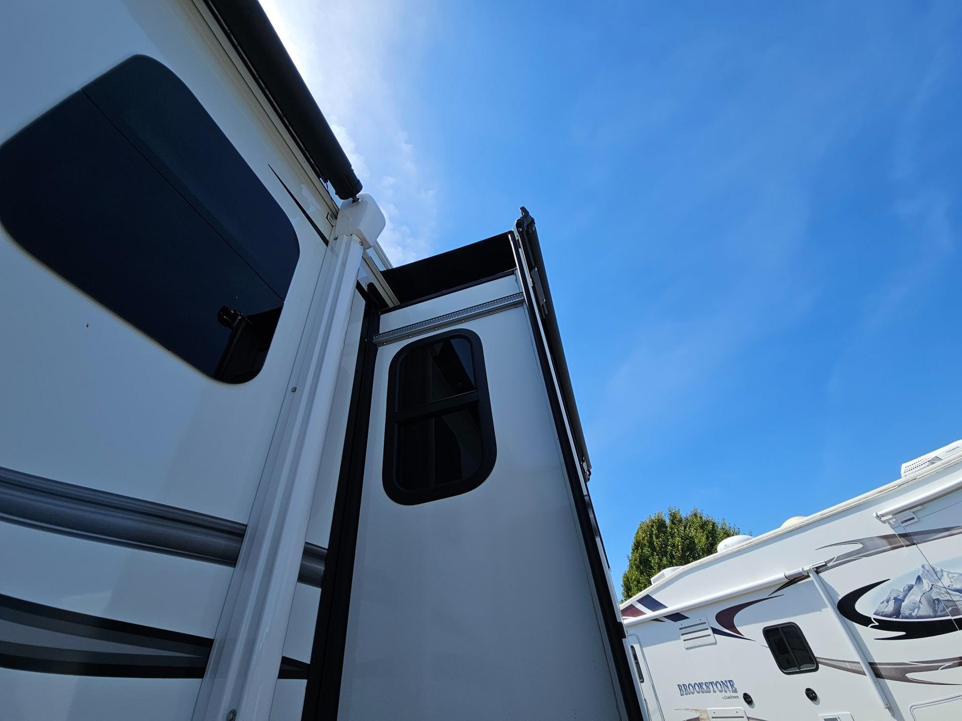 2022 Jayco 2022 Jayco North Point - thumbnail 25