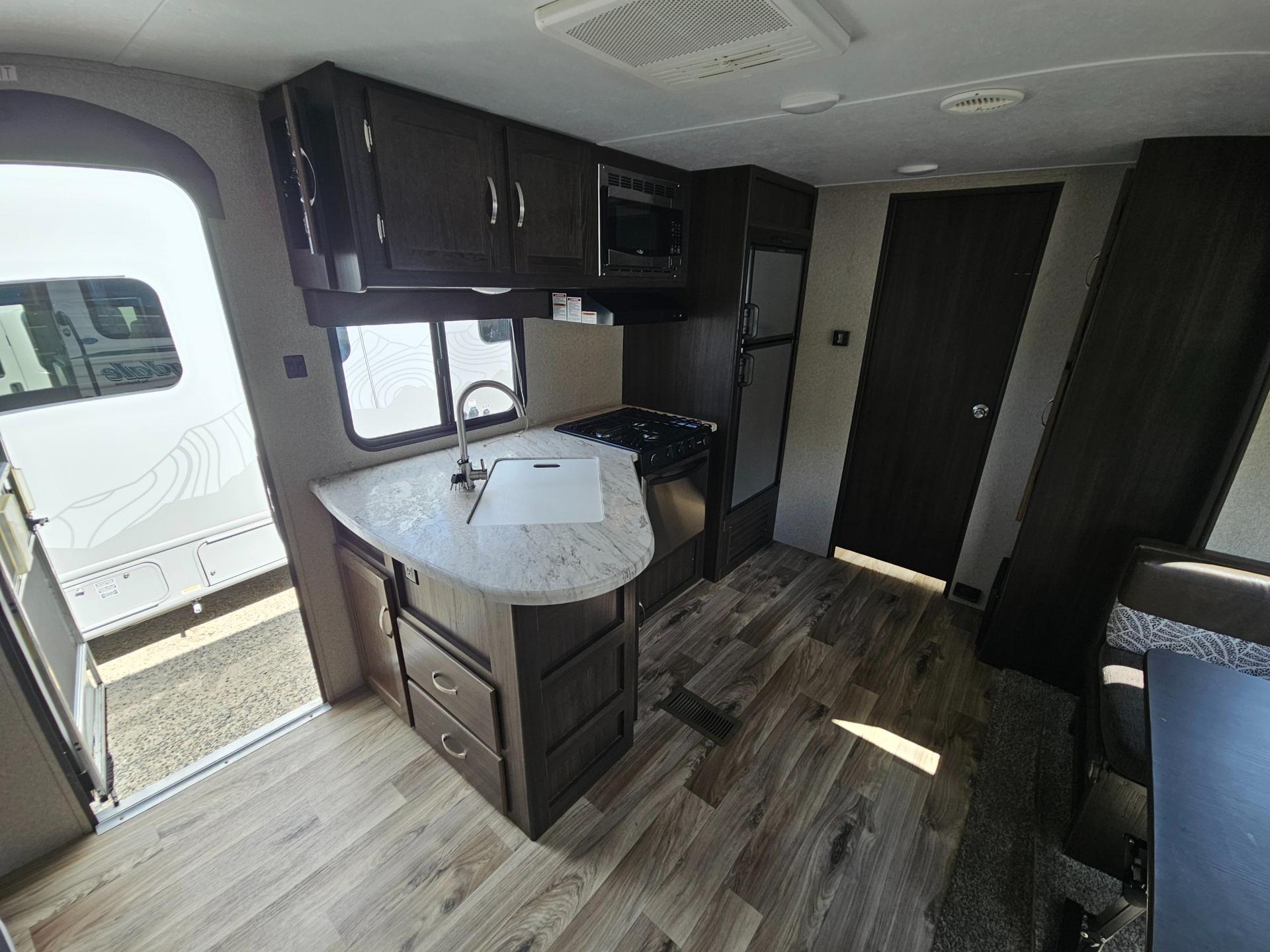 2019 Keystone RV 2019 Keystone RV Springdale - thumbnail 6