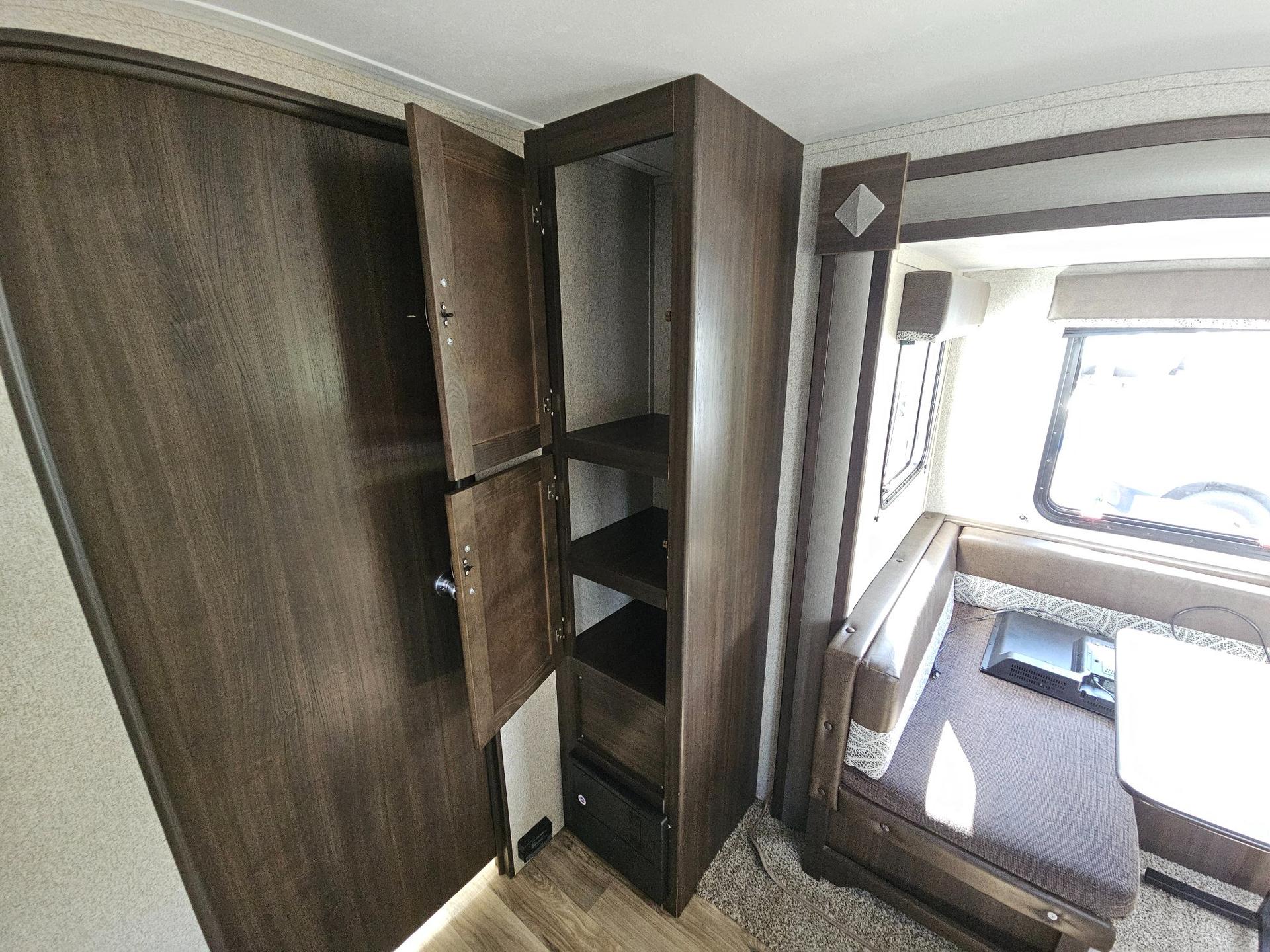 2019 Keystone RV 2019 Keystone RV Springdale - thumbnail 8