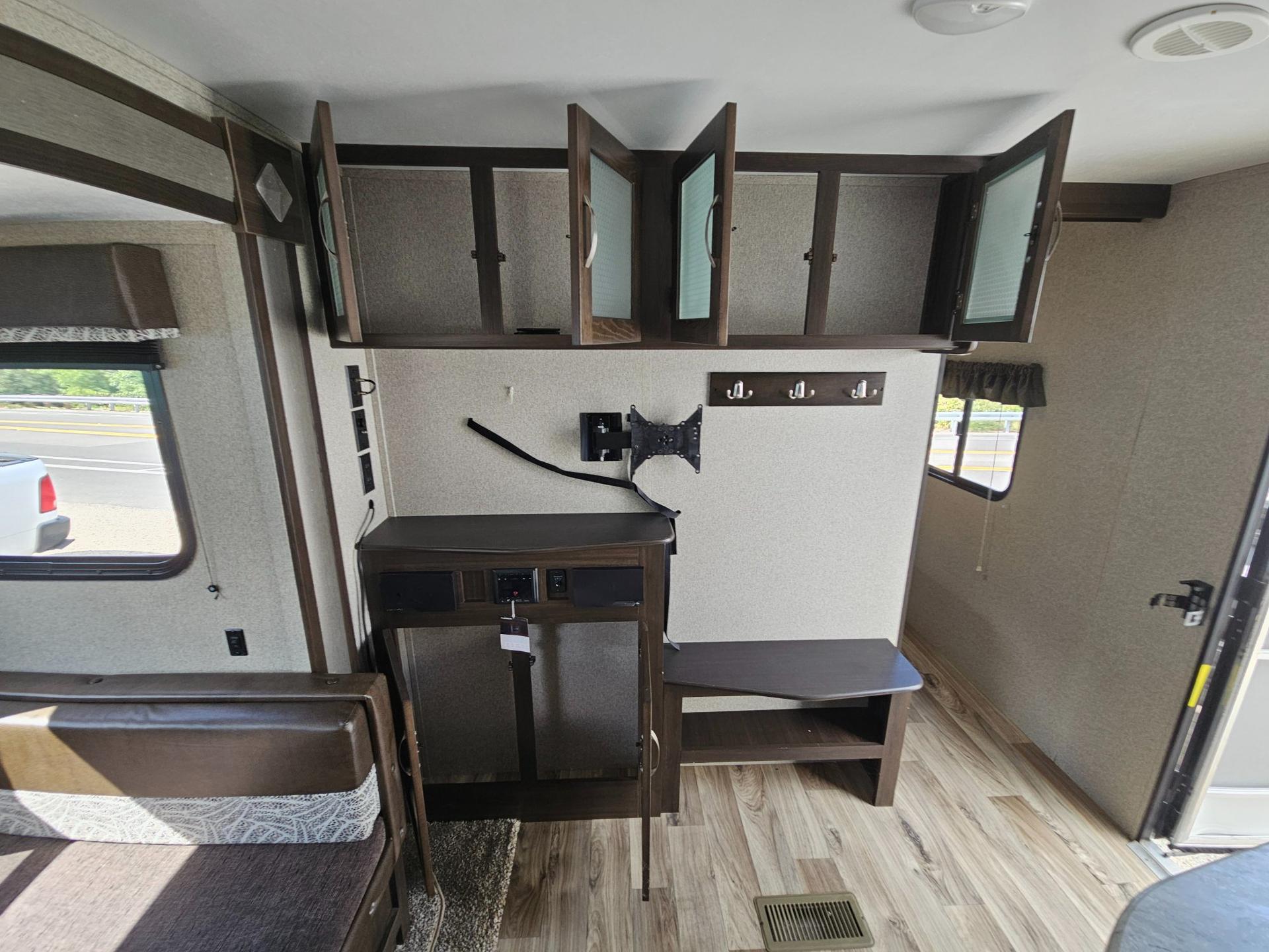 2019 Keystone RV 2019 Keystone RV Springdale - thumbnail 16