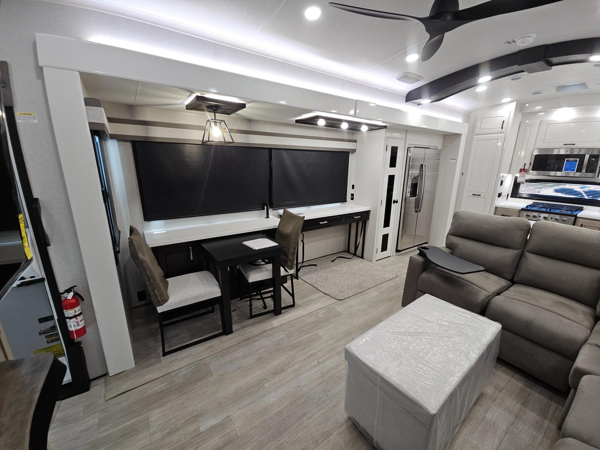 2026 Jayco 2026 Jayco Pinnacle - thumbnail 6