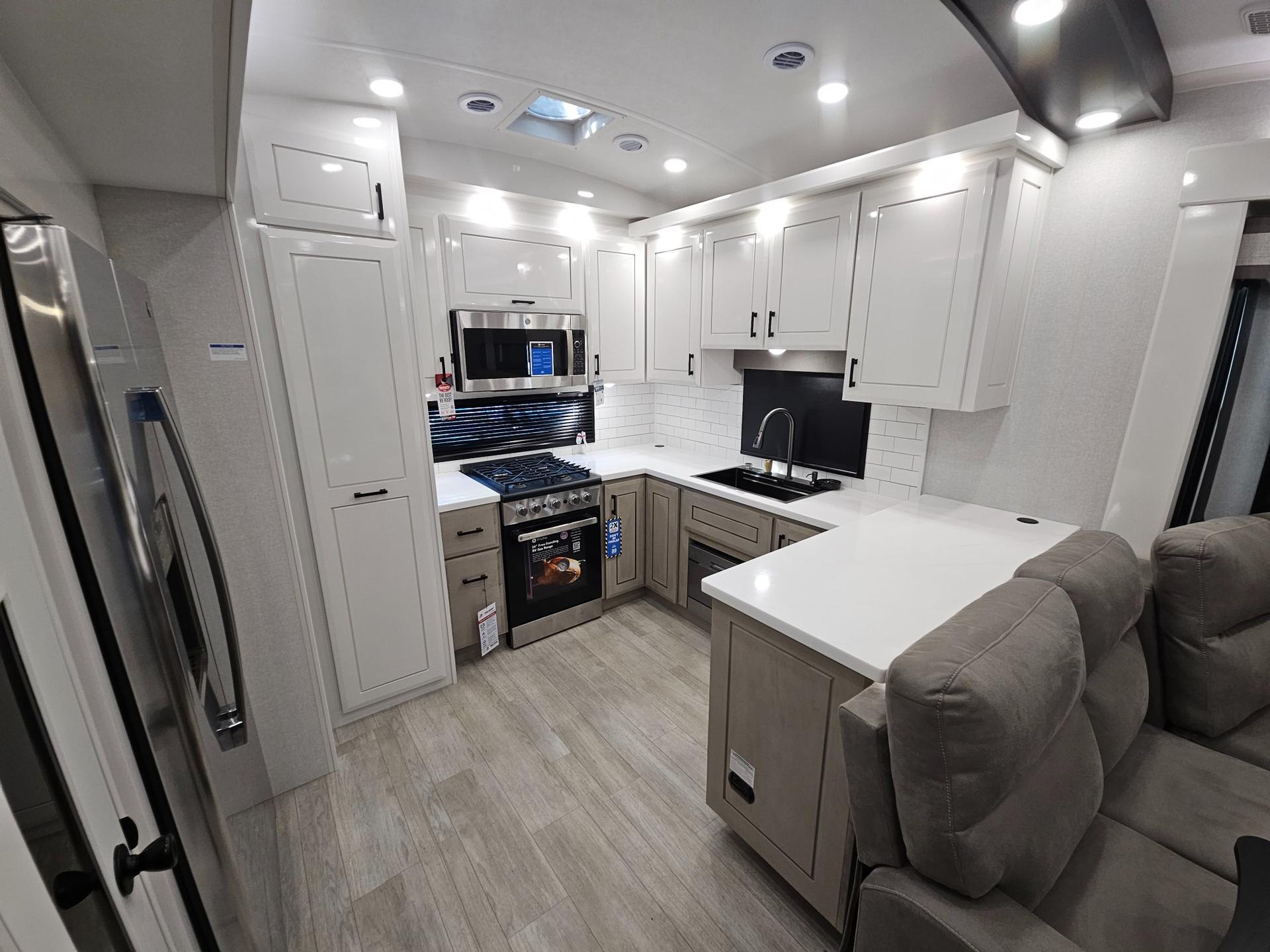 2026 Jayco 2026 Jayco Pinnacle - thumbnail 15