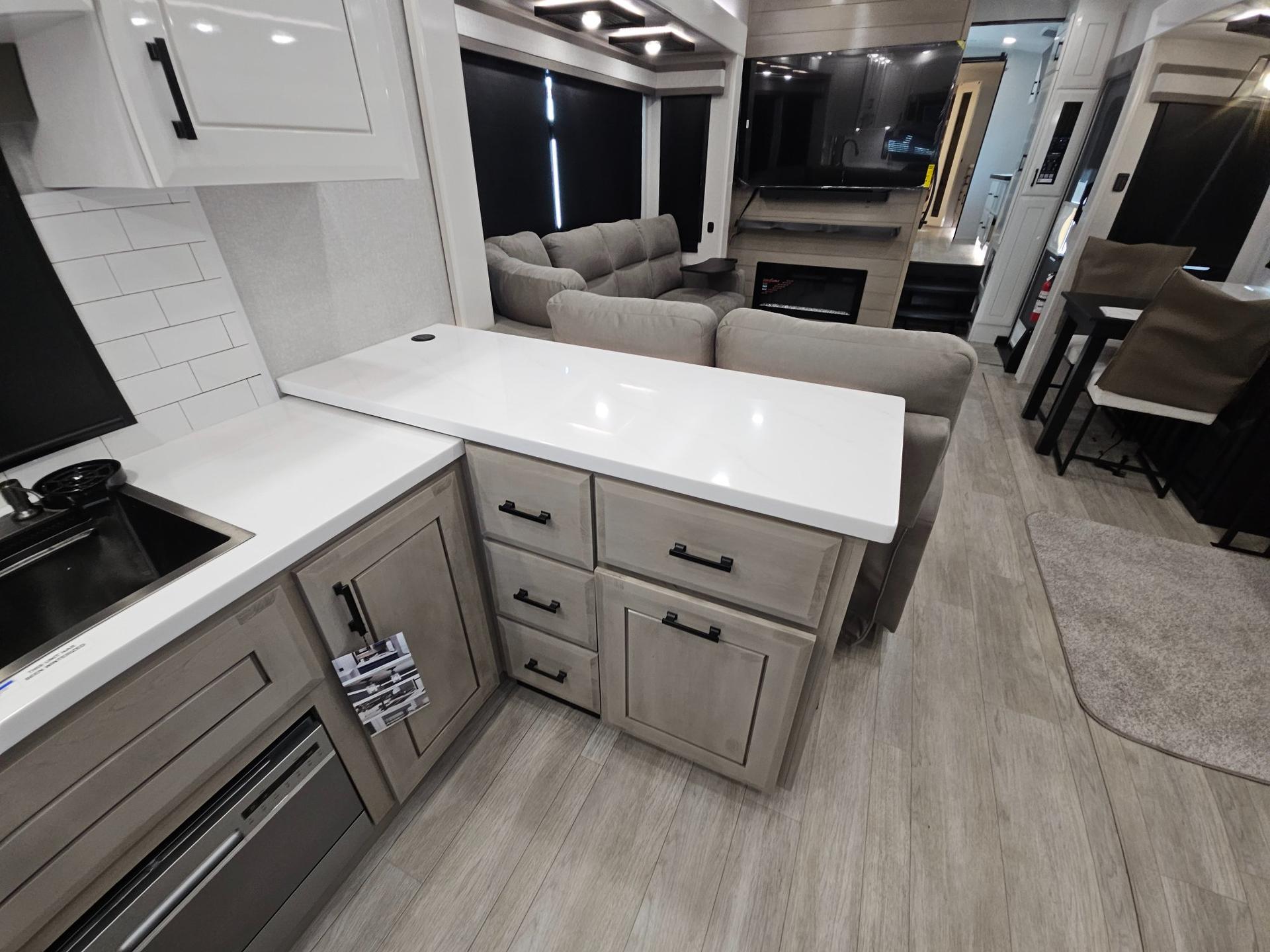 2026 Jayco 2026 Jayco Pinnacle - thumbnail 26