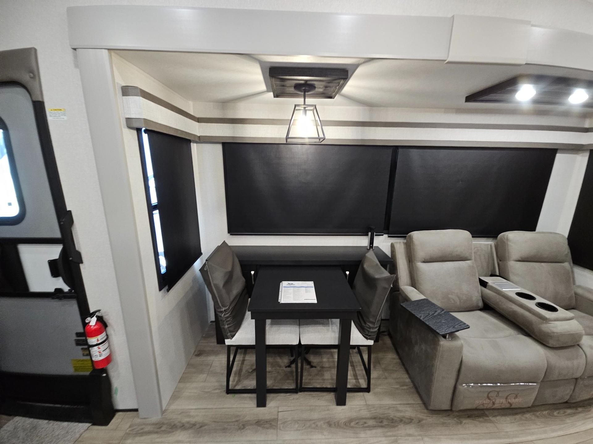 2026 Jayco 2026 Jayco North Point - thumbnail 8