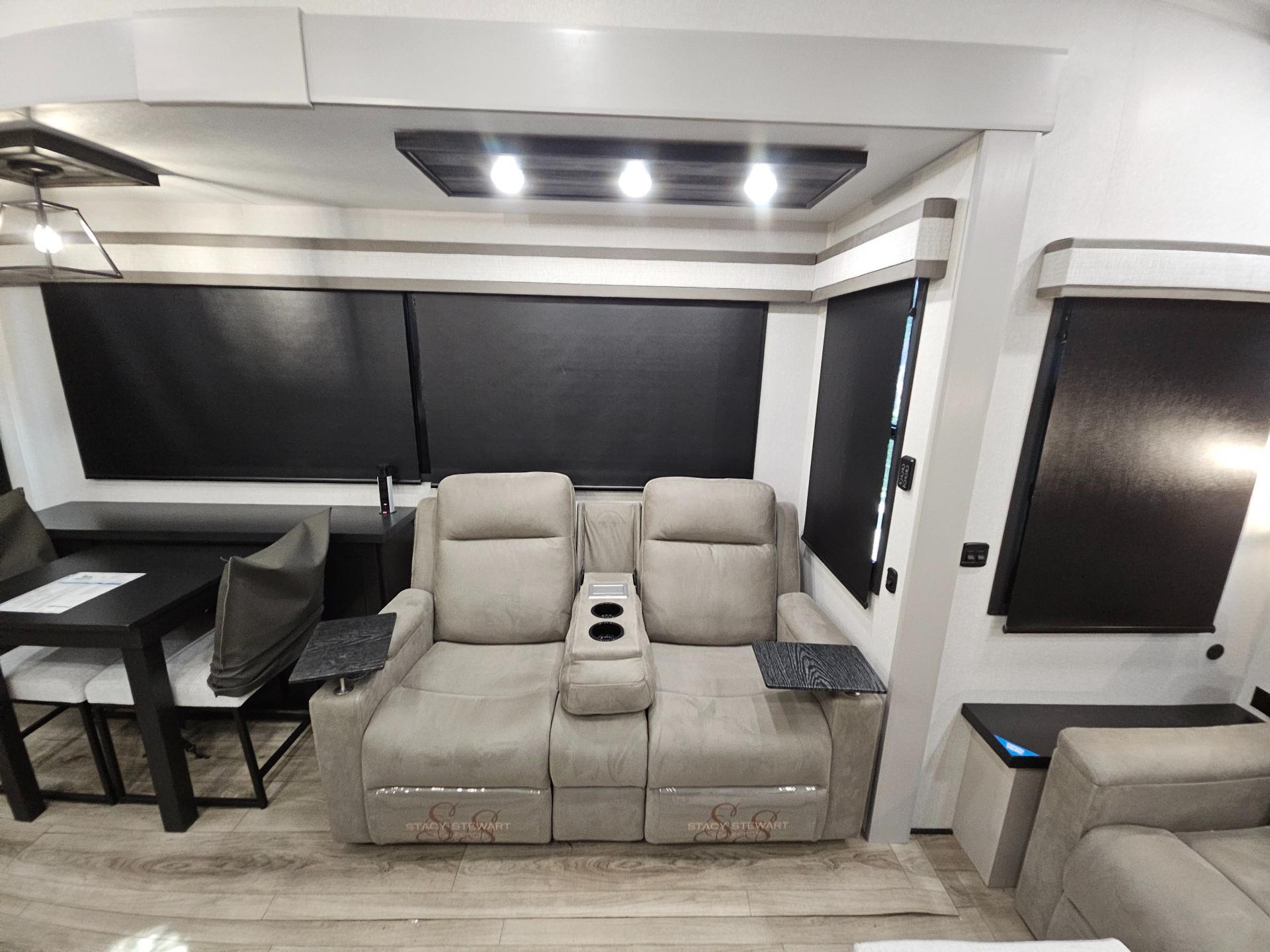 2026 Jayco 2026 Jayco North Point - thumbnail 10