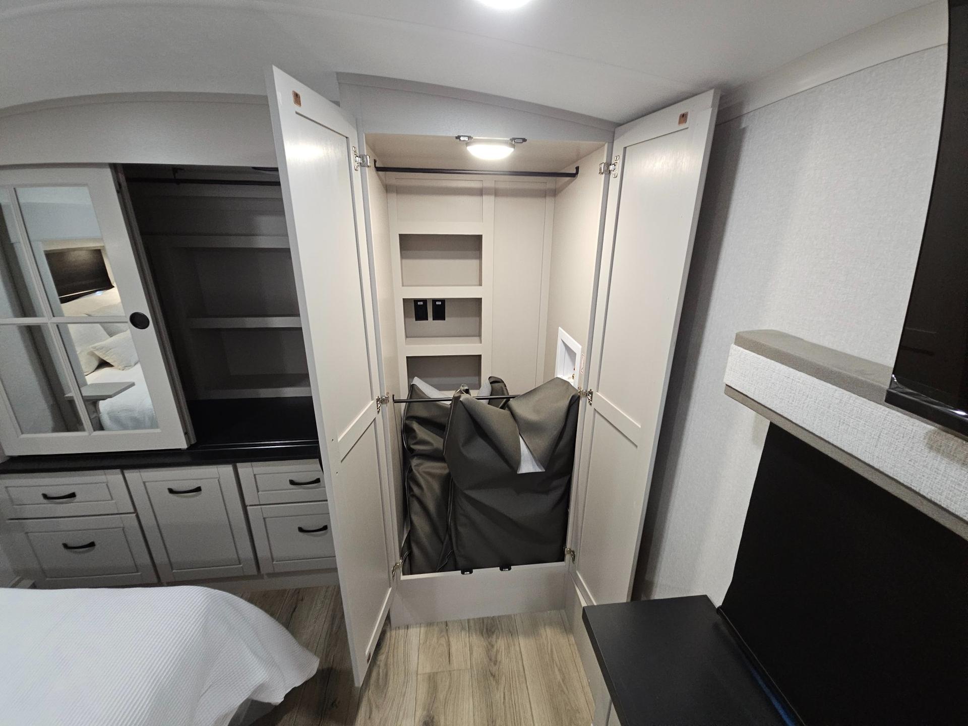 2026 Jayco 2026 Jayco North Point - thumbnail 50