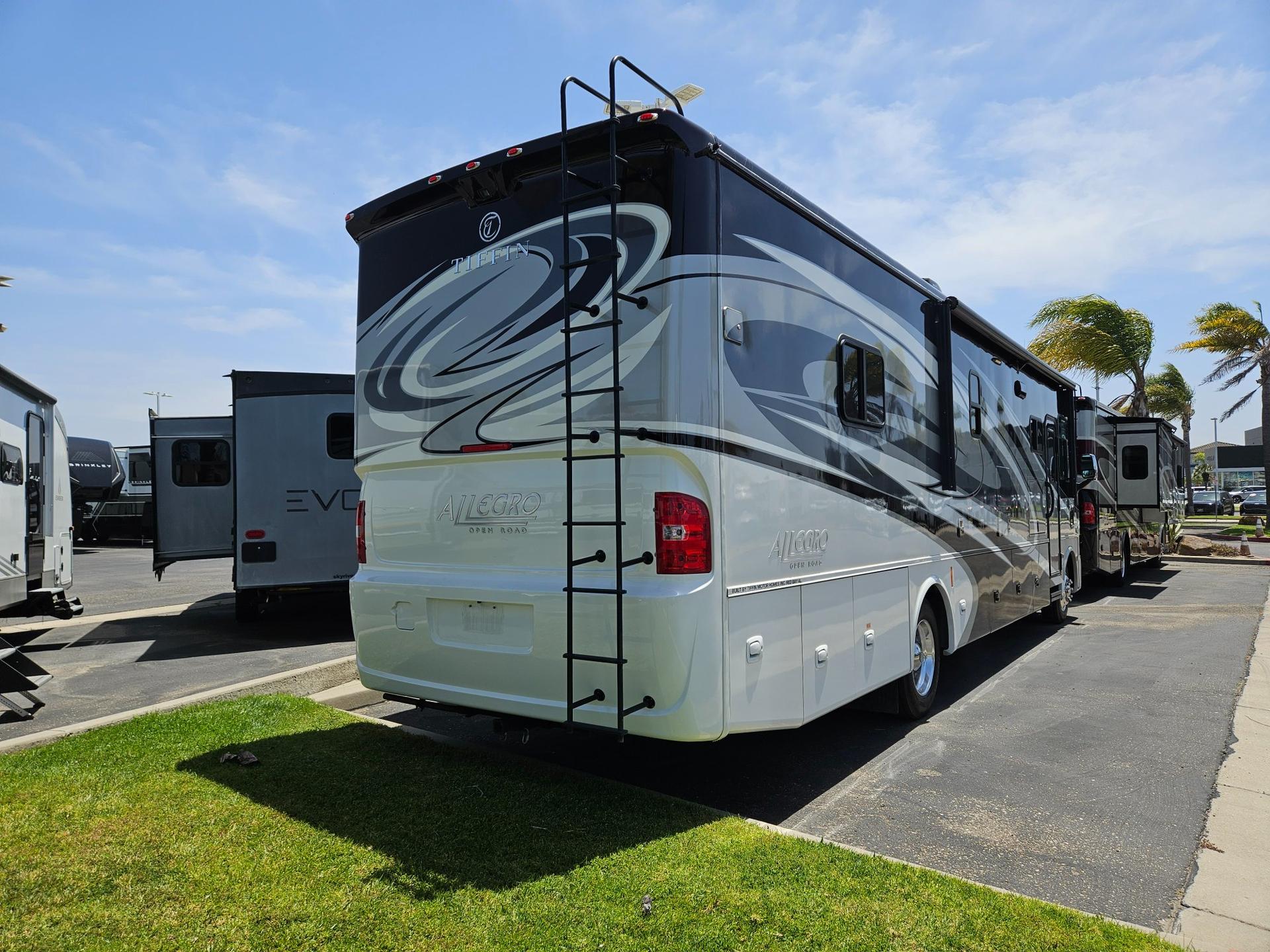 2016 Tiffin Motor Coach 2016 Tiffin Motor Coach Allegro Open Road - thumbnail 2