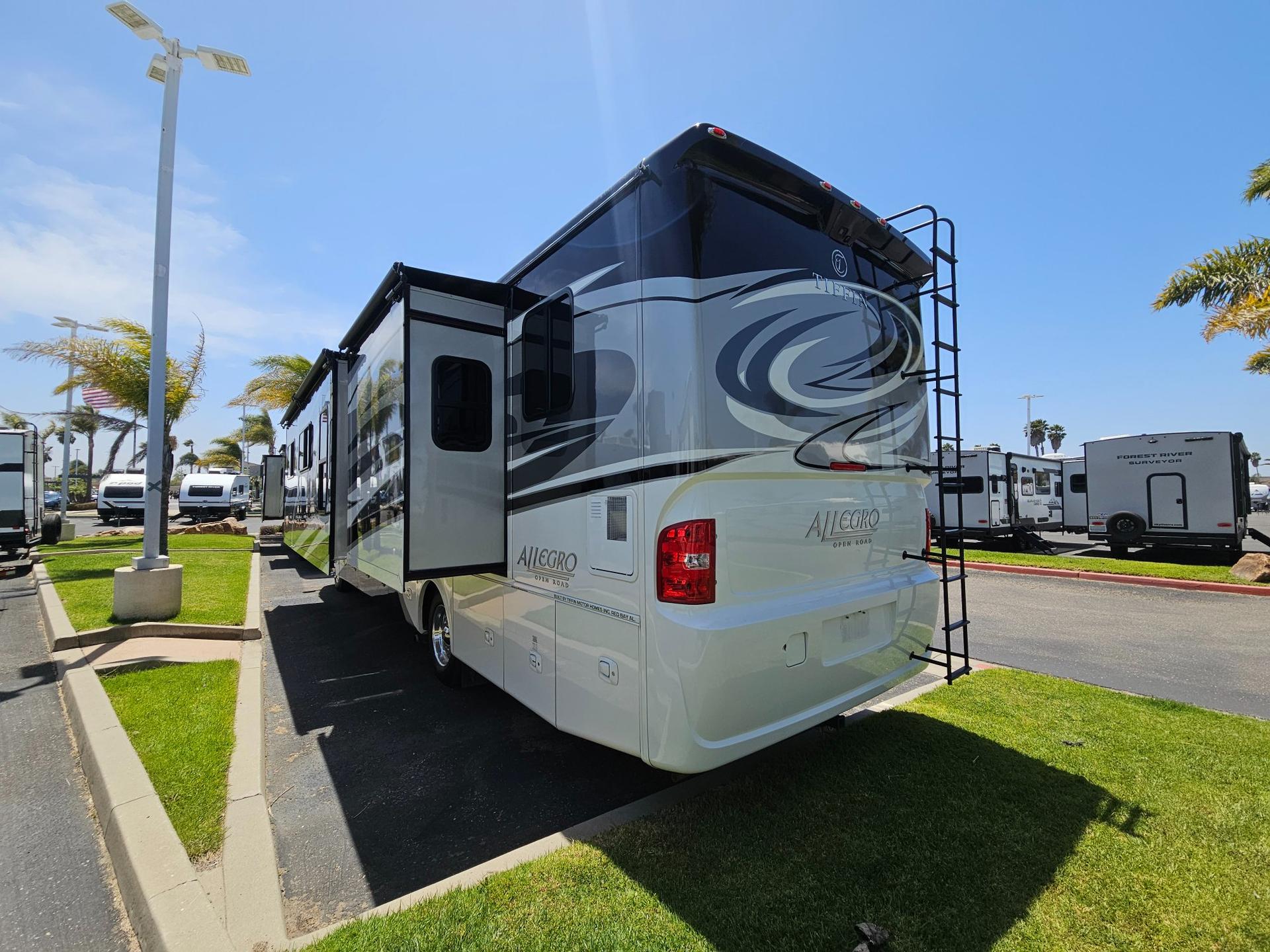 2016 Tiffin Motor Coach 2016 Tiffin Motor Coach Allegro Open Road - thumbnail 3