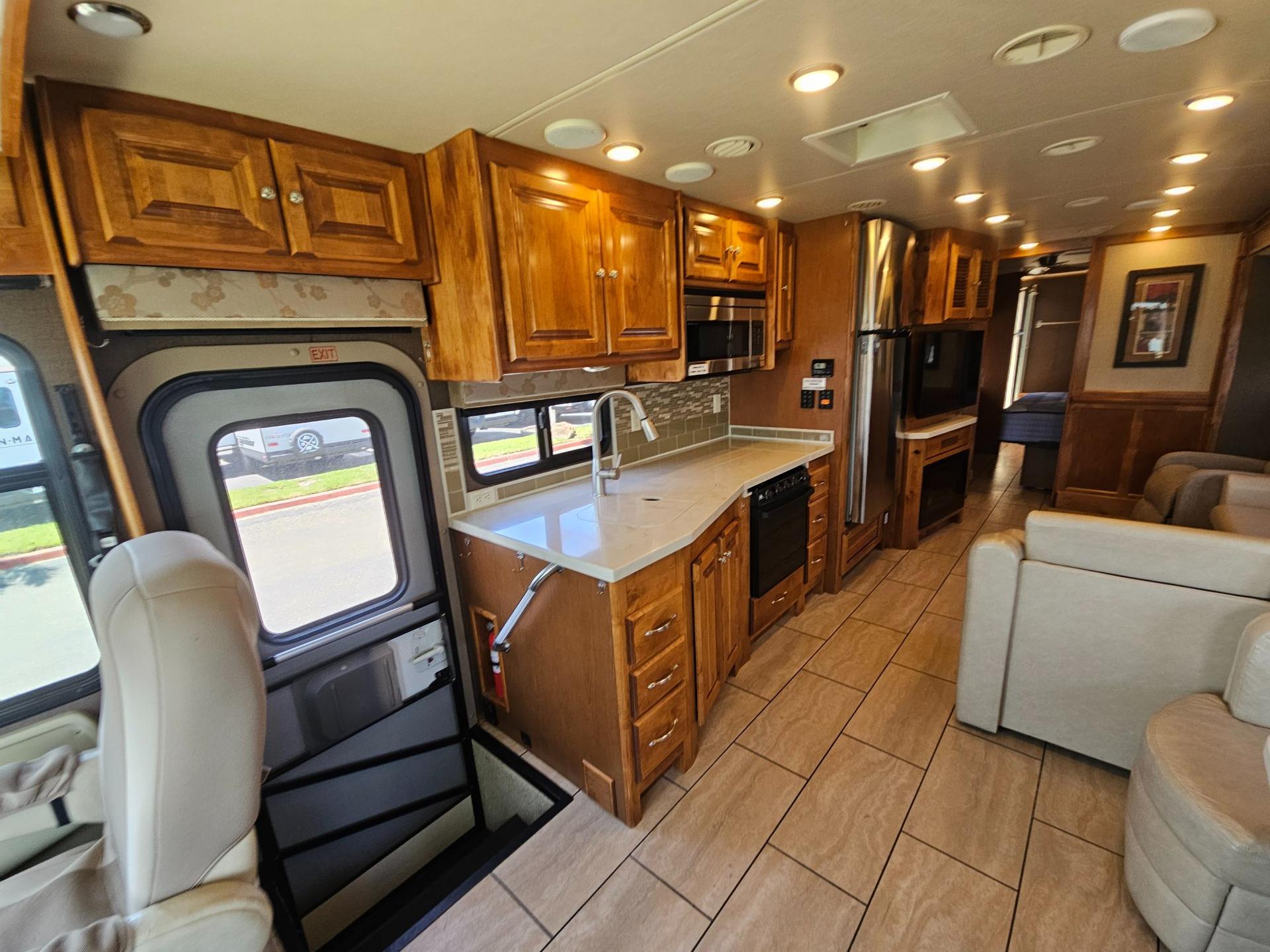 2016 Tiffin Motor Coach 2016 Tiffin Motor Coach Allegro Open Road - thumbnail 6
