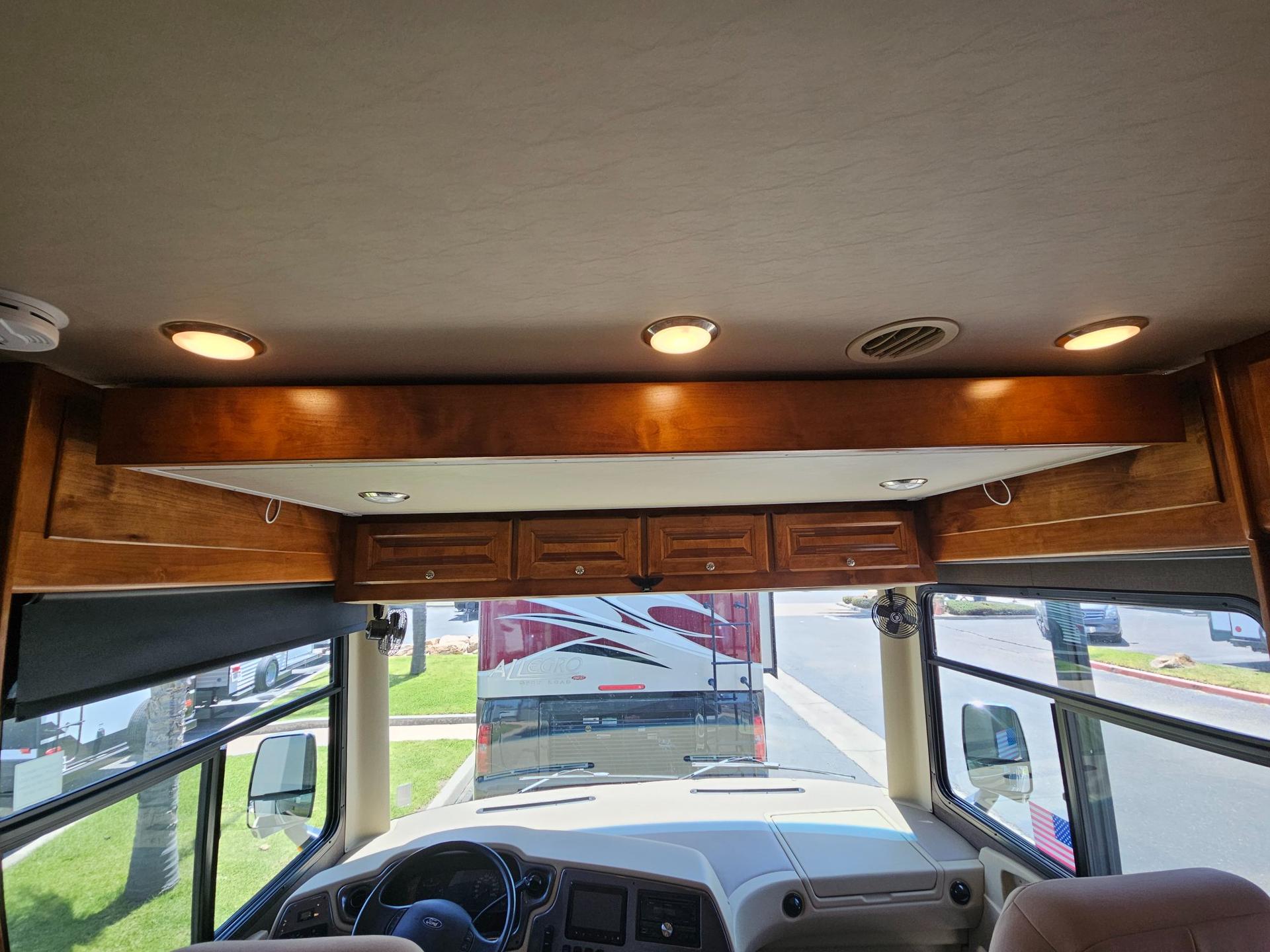 2016 Tiffin Motor Coach 2016 Tiffin Motor Coach Allegro Open Road - thumbnail 45