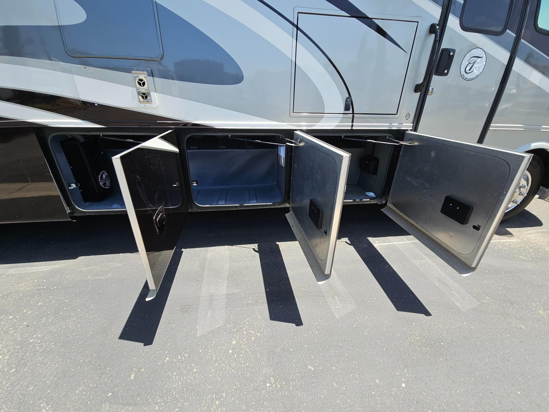 2016 Tiffin Motor Coach 2016 Tiffin Motor Coach Allegro Open Road - thumbnail 50