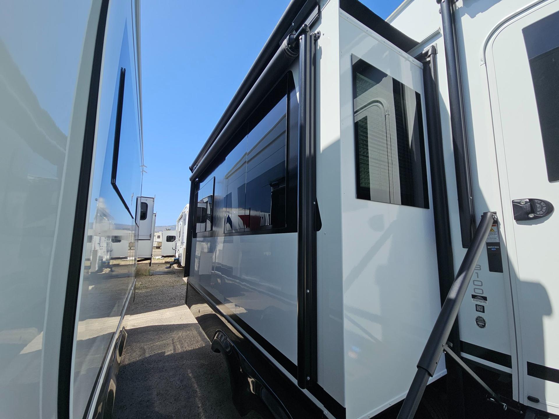 2024 Brinkley 2024 Brinkley Model Z - thumbnail 56