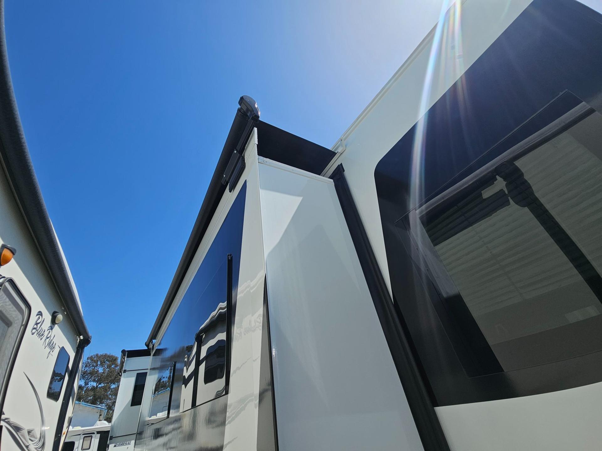2024 Brinkley 2024 Brinkley Model Z - thumbnail 61