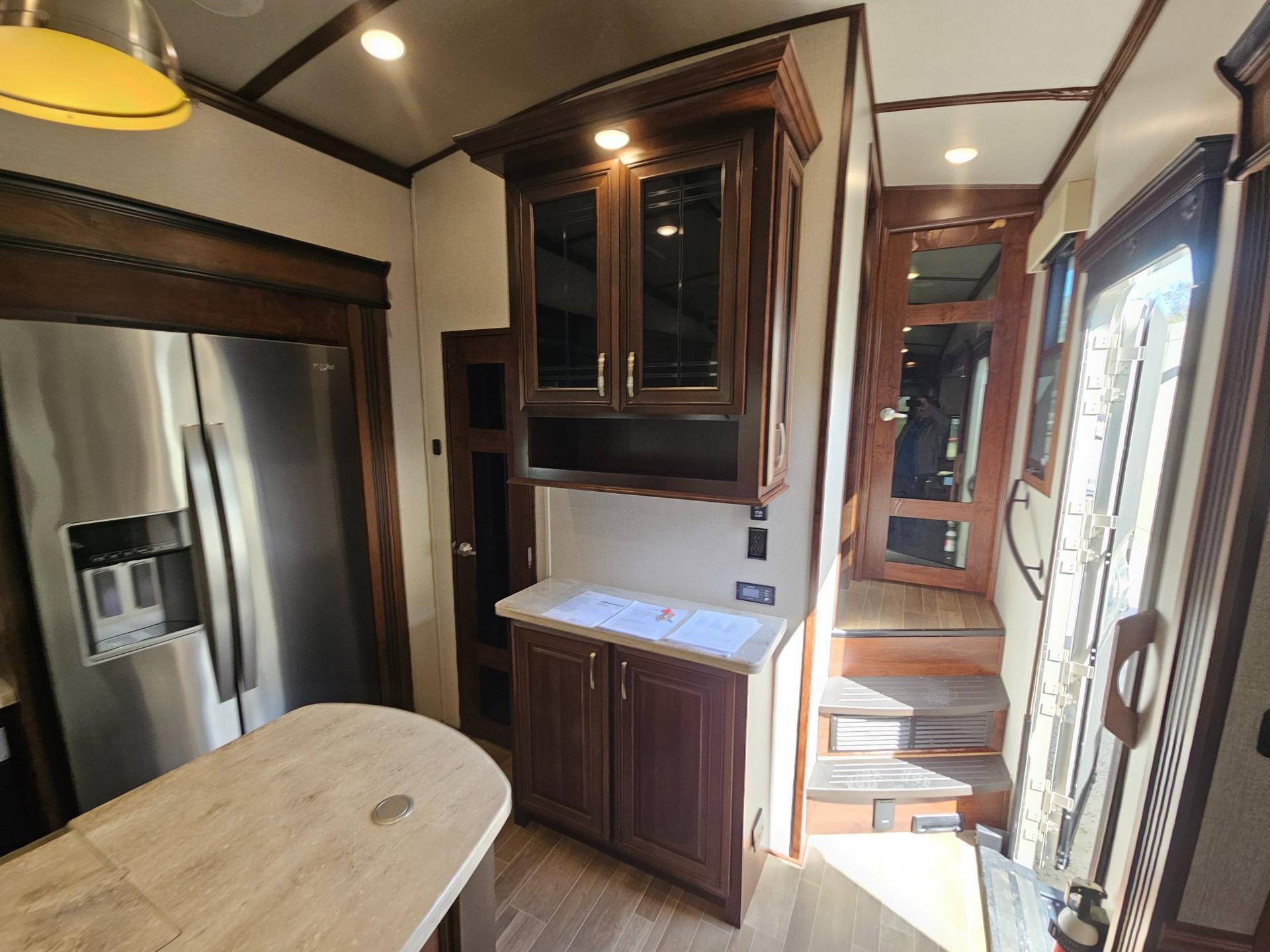 2019 Jayco 2019 Jayco Pinnacle - thumbnail 9