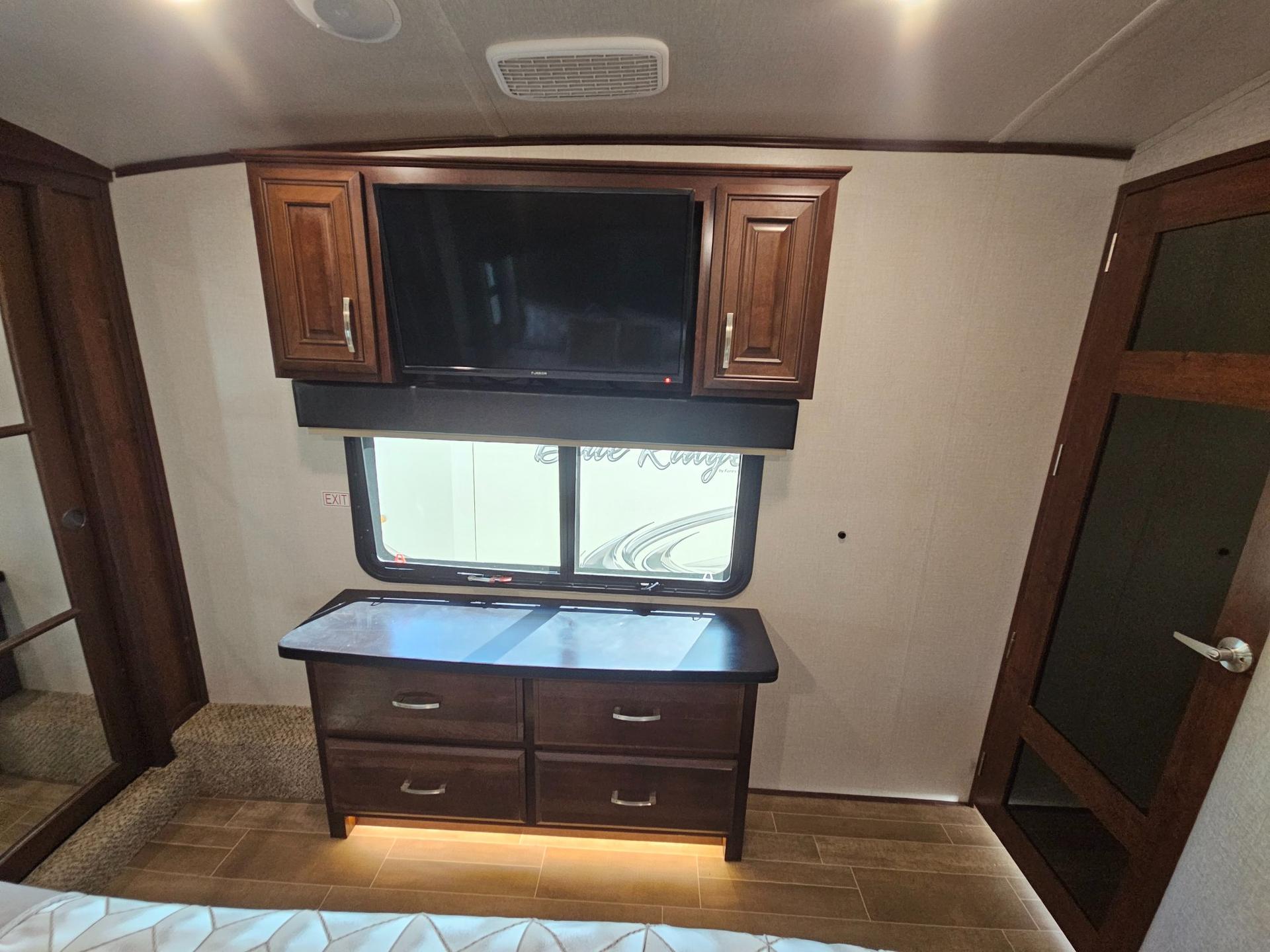 2019 Jayco 2019 Jayco Pinnacle - thumbnail 17