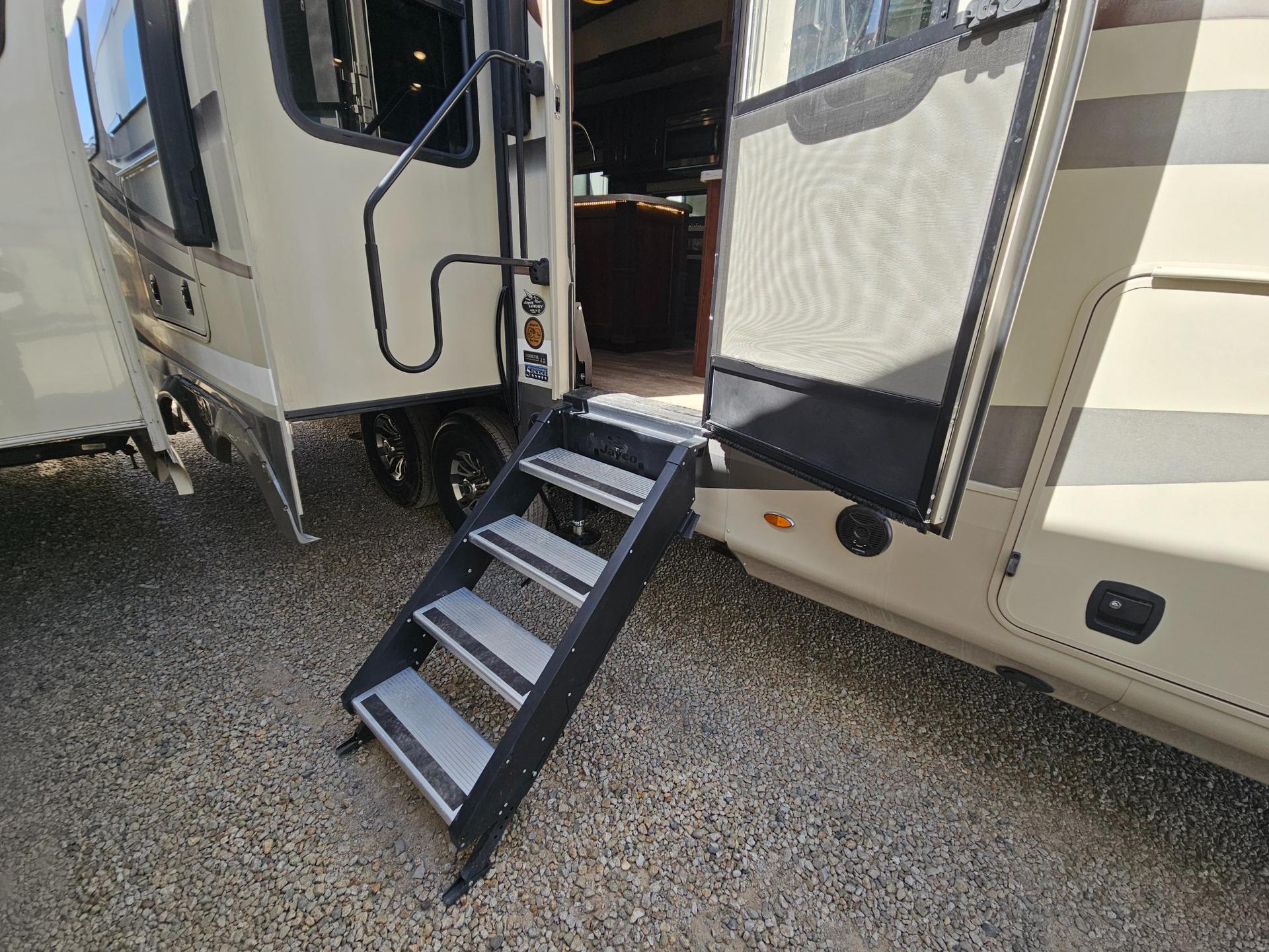 2019 Jayco 2019 Jayco Pinnacle - thumbnail 24