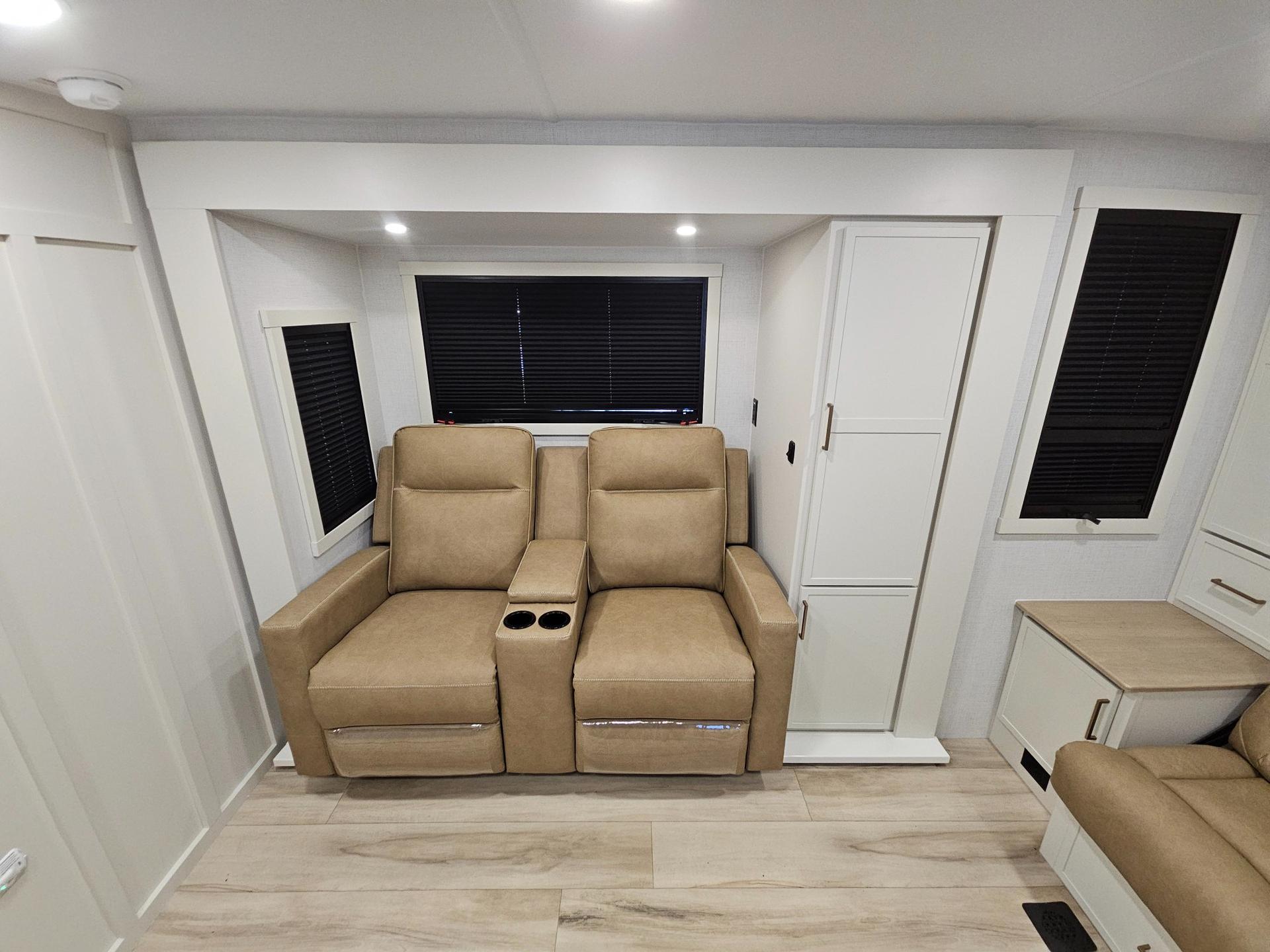 2026 Brinkley RV 2026 Brinkley RV Model Ix - thumbnail 8
