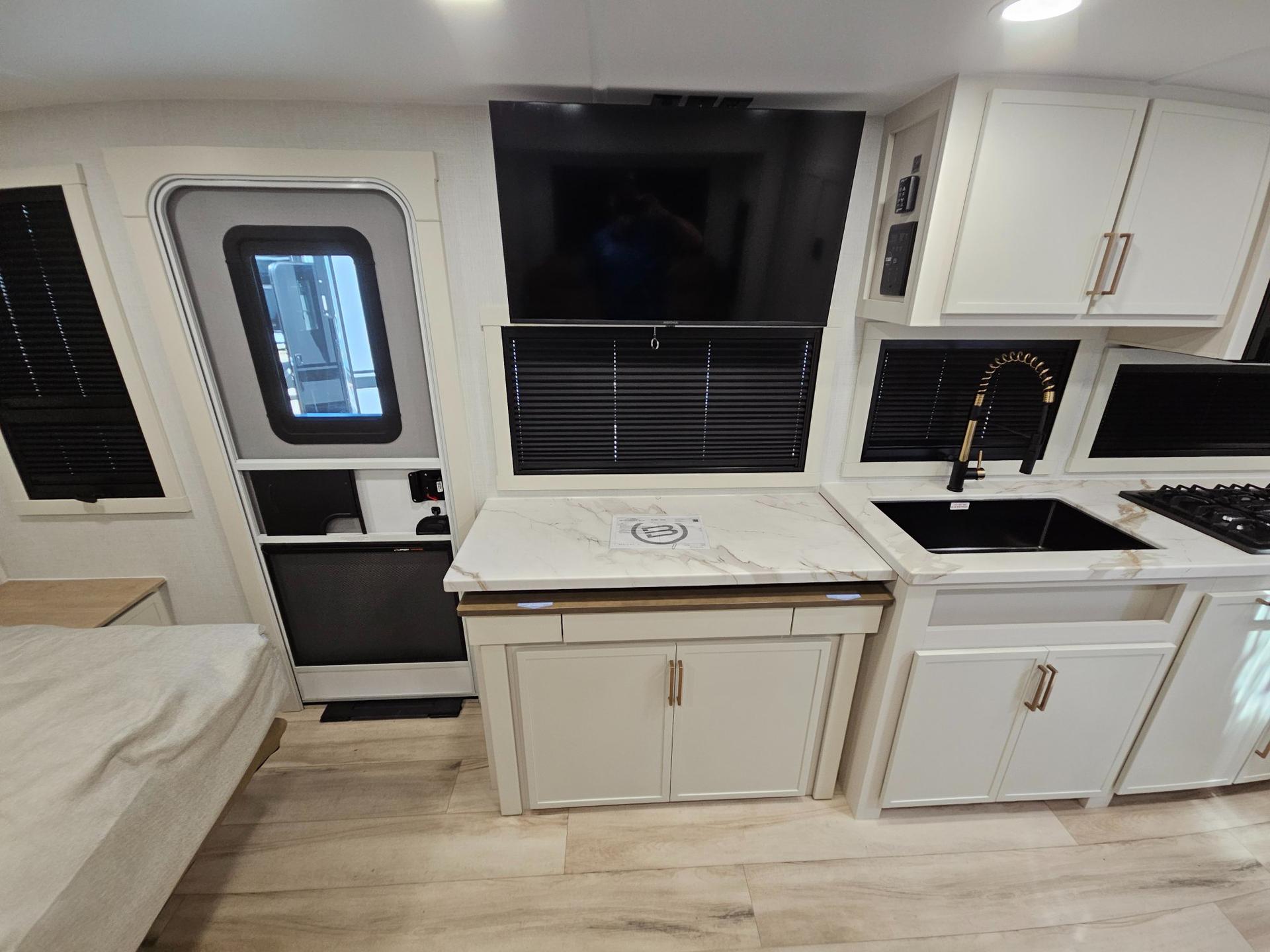 2026 Brinkley RV 2026 Brinkley RV Model Ix - thumbnail 16