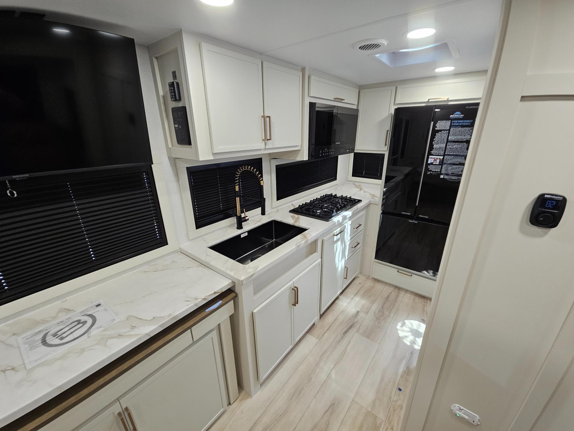 2026 Brinkley RV 2026 Brinkley RV Model Ix - thumbnail 20