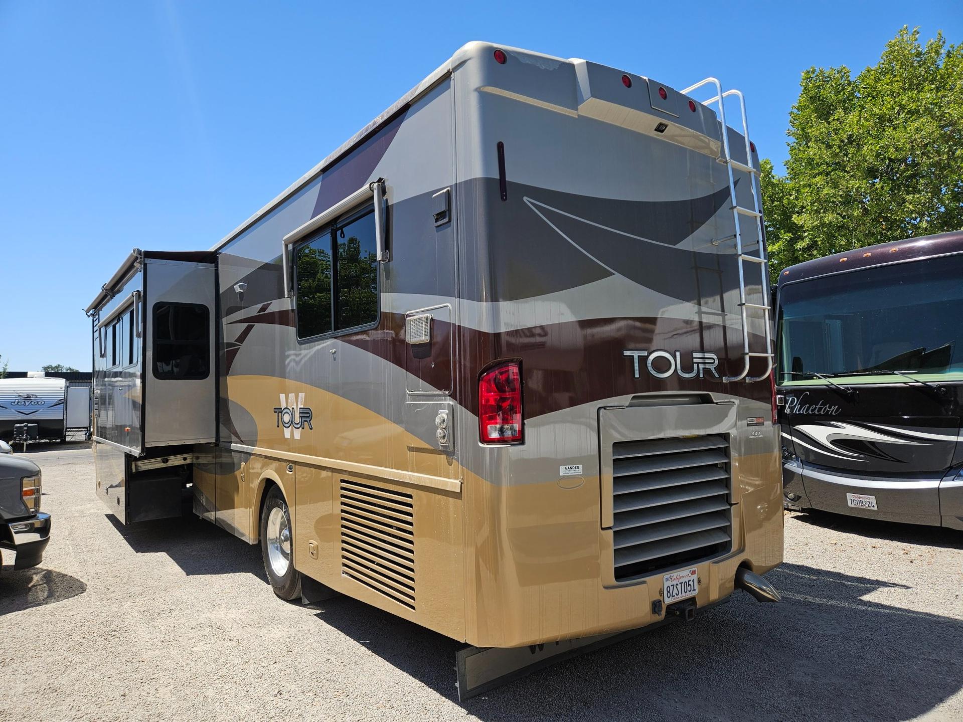 2007 Winnebago 2007 Winnebago Tour - thumbnail 3