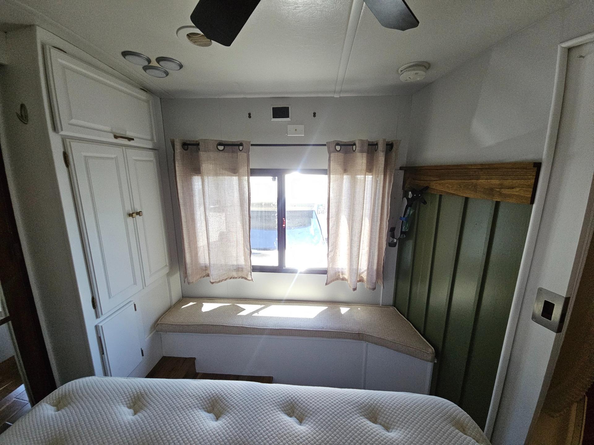 2007 Winnebago 2007 Winnebago Tour - thumbnail 19