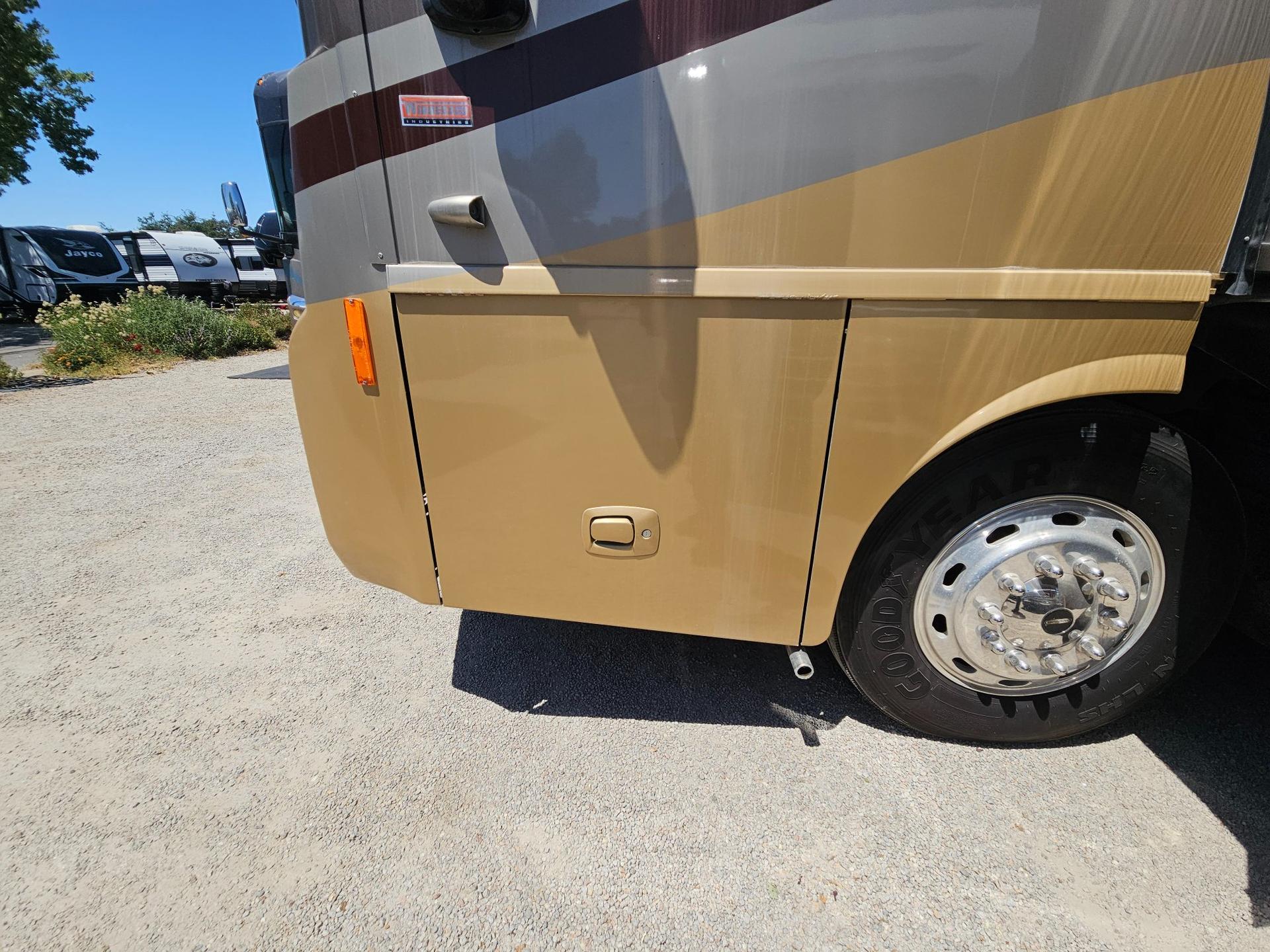 2007 Winnebago 2007 Winnebago Tour - thumbnail 42