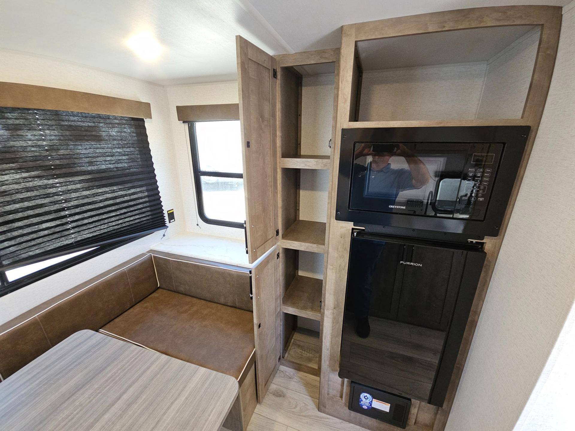 2025 Keystone RV 2025 Keystone RV Springdale - thumbnail 10