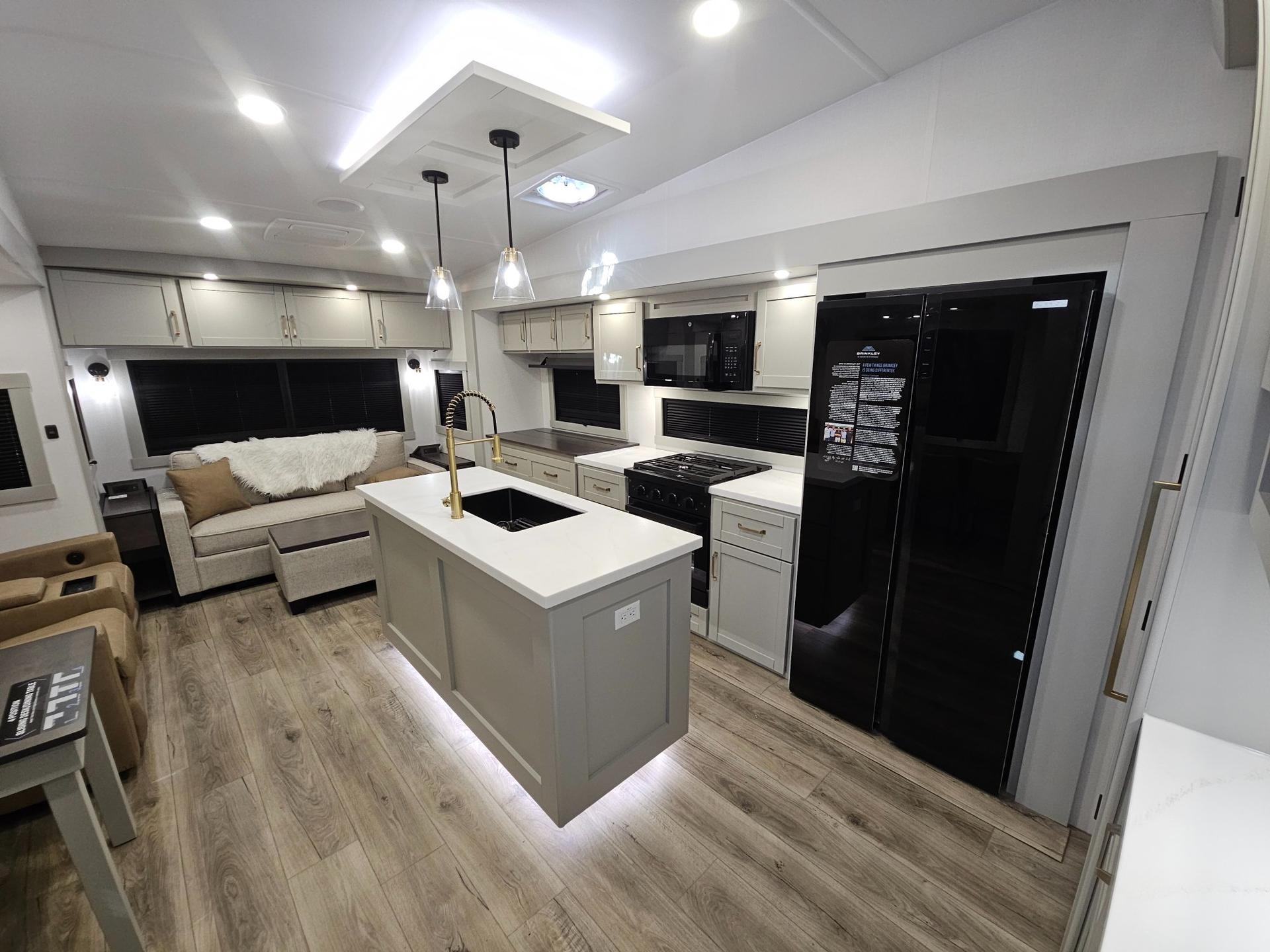 2026 Brinkley RV 2026 Brinkley RV Model Z - thumbnail 6