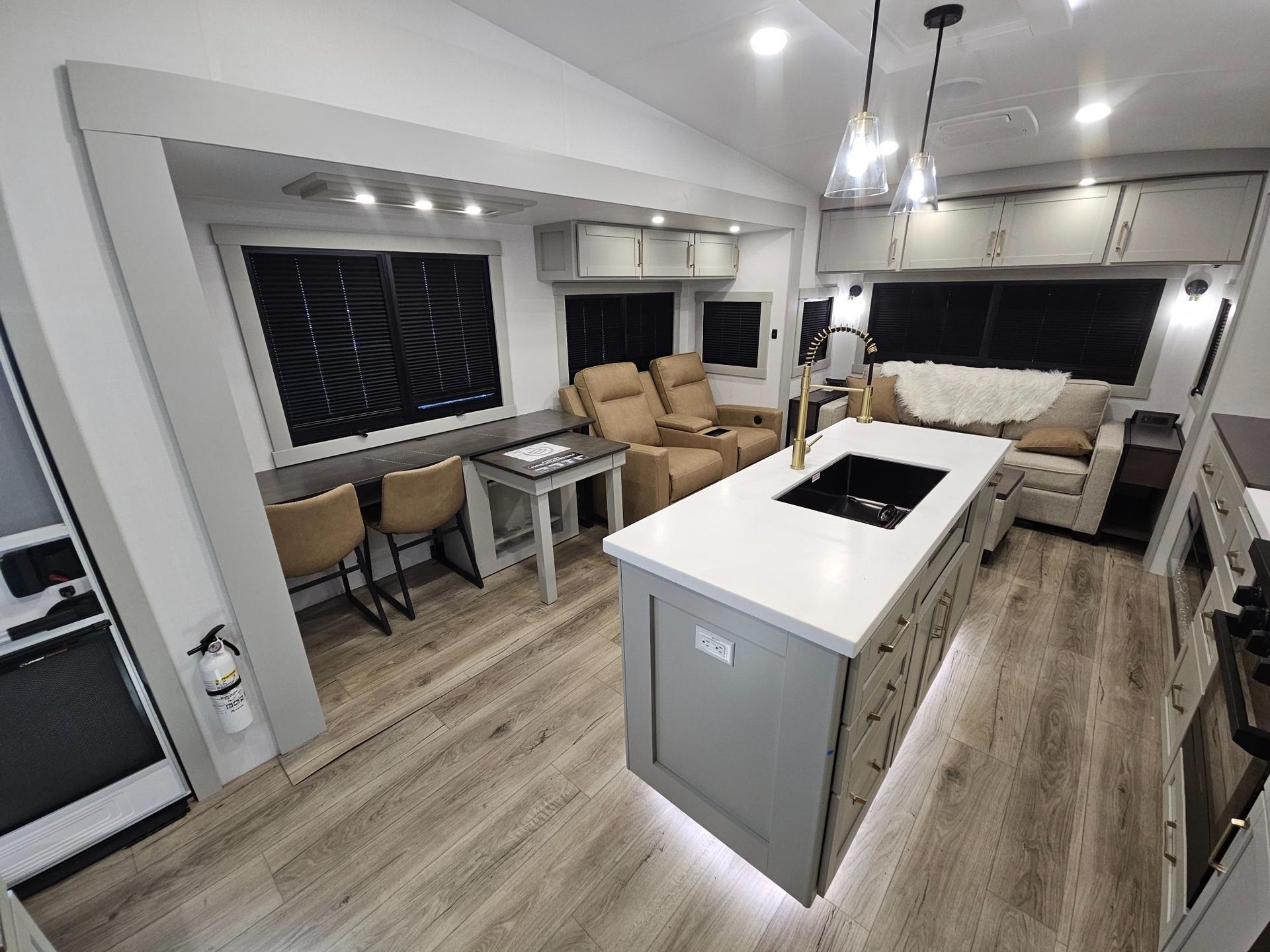 2026 Brinkley RV 2026 Brinkley RV Model Z - thumbnail 7