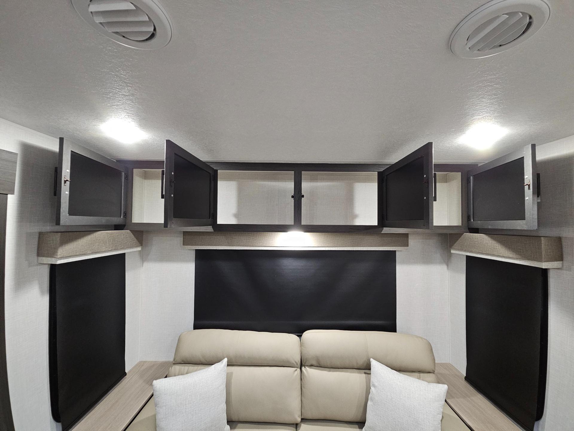 2025 Venture RV 2025 Venture RV SportTrek Touring Edition - thumbnail 12