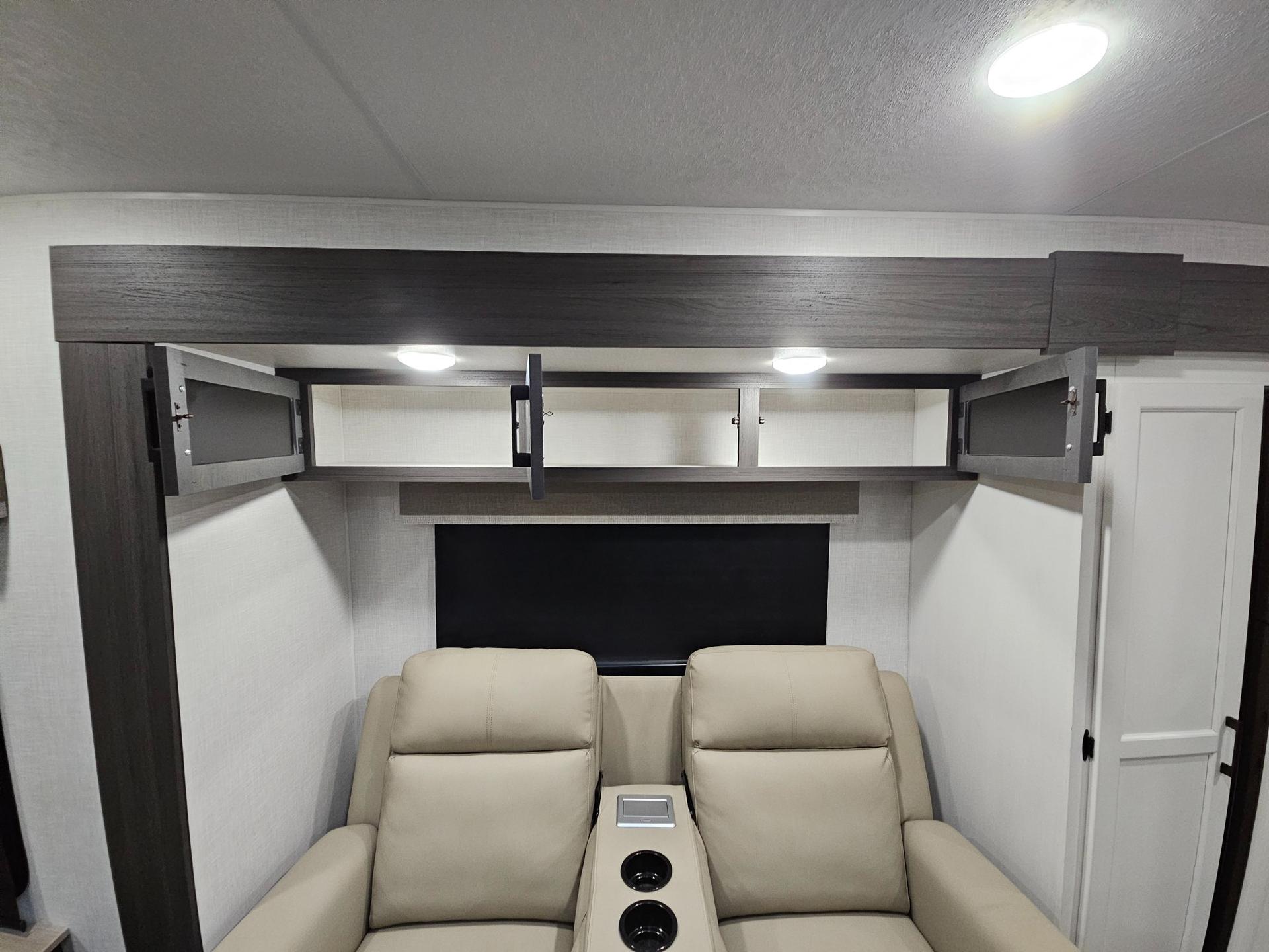 2025 Venture RV 2025 Venture RV SportTrek Touring Edition - thumbnail 15