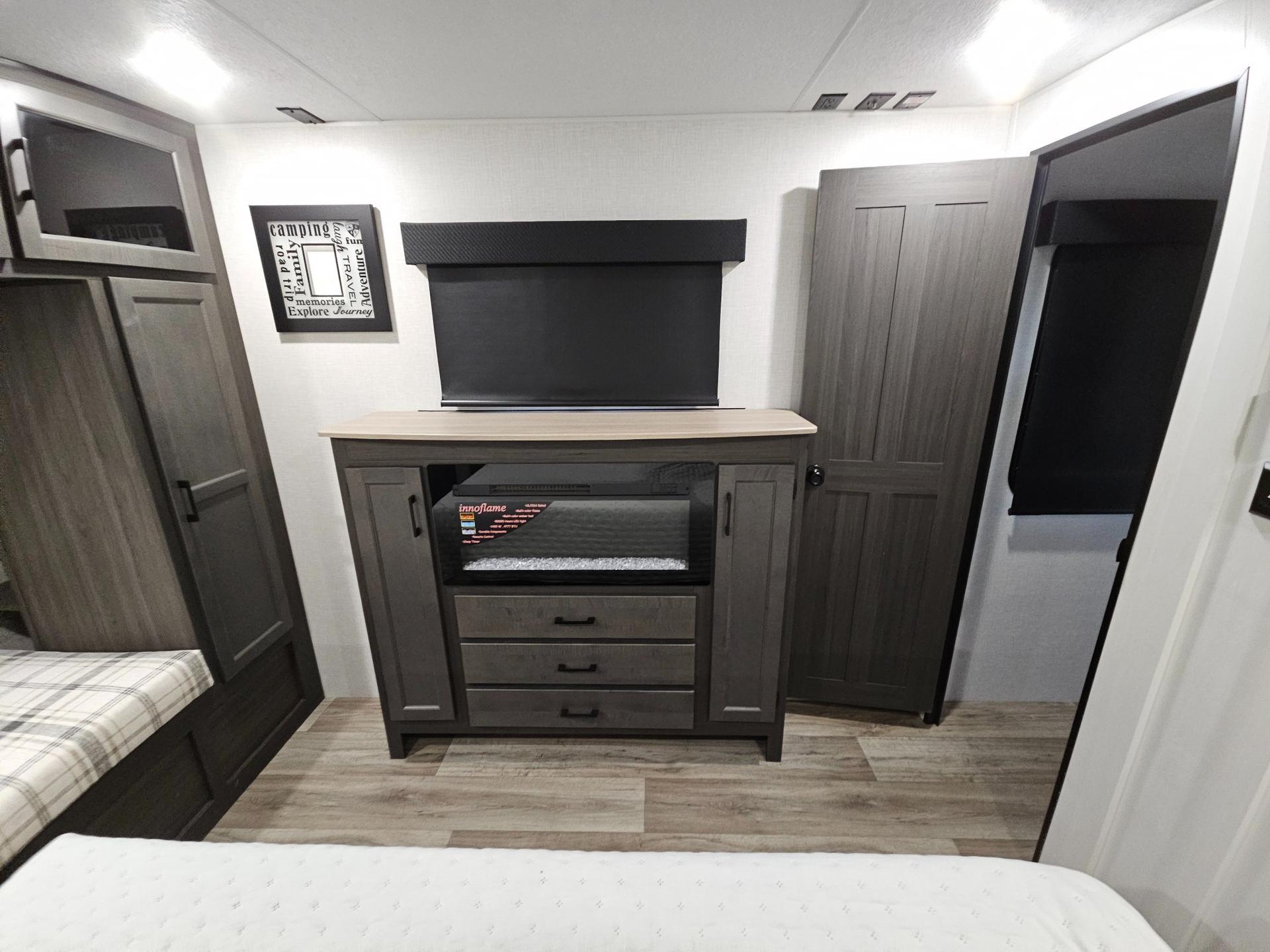 2025 Venture RV 2025 Venture RV SportTrek Touring Edition - thumbnail 41