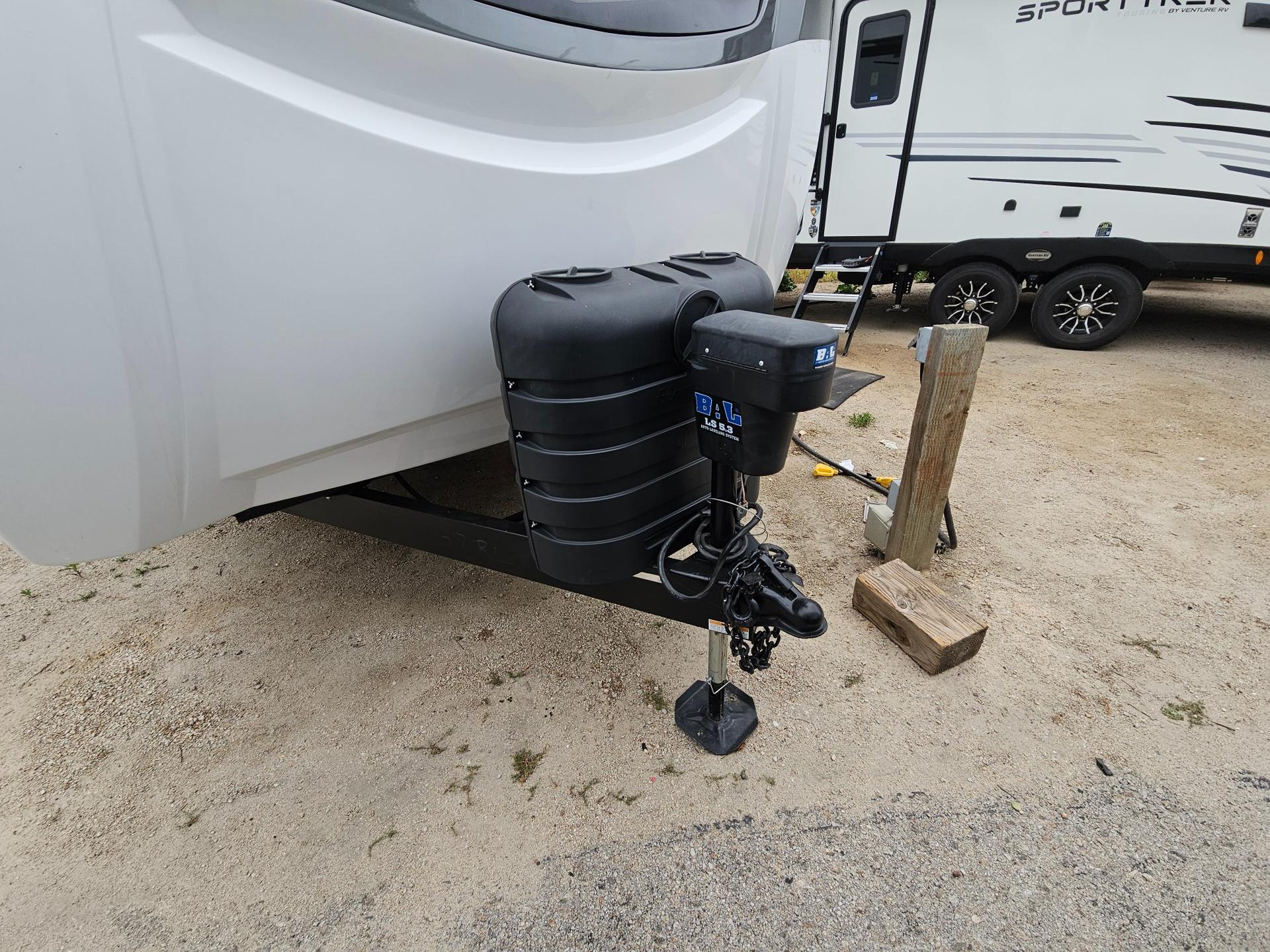 2025 Venture RV 2025 Venture RV SportTrek Touring Edition - thumbnail 43