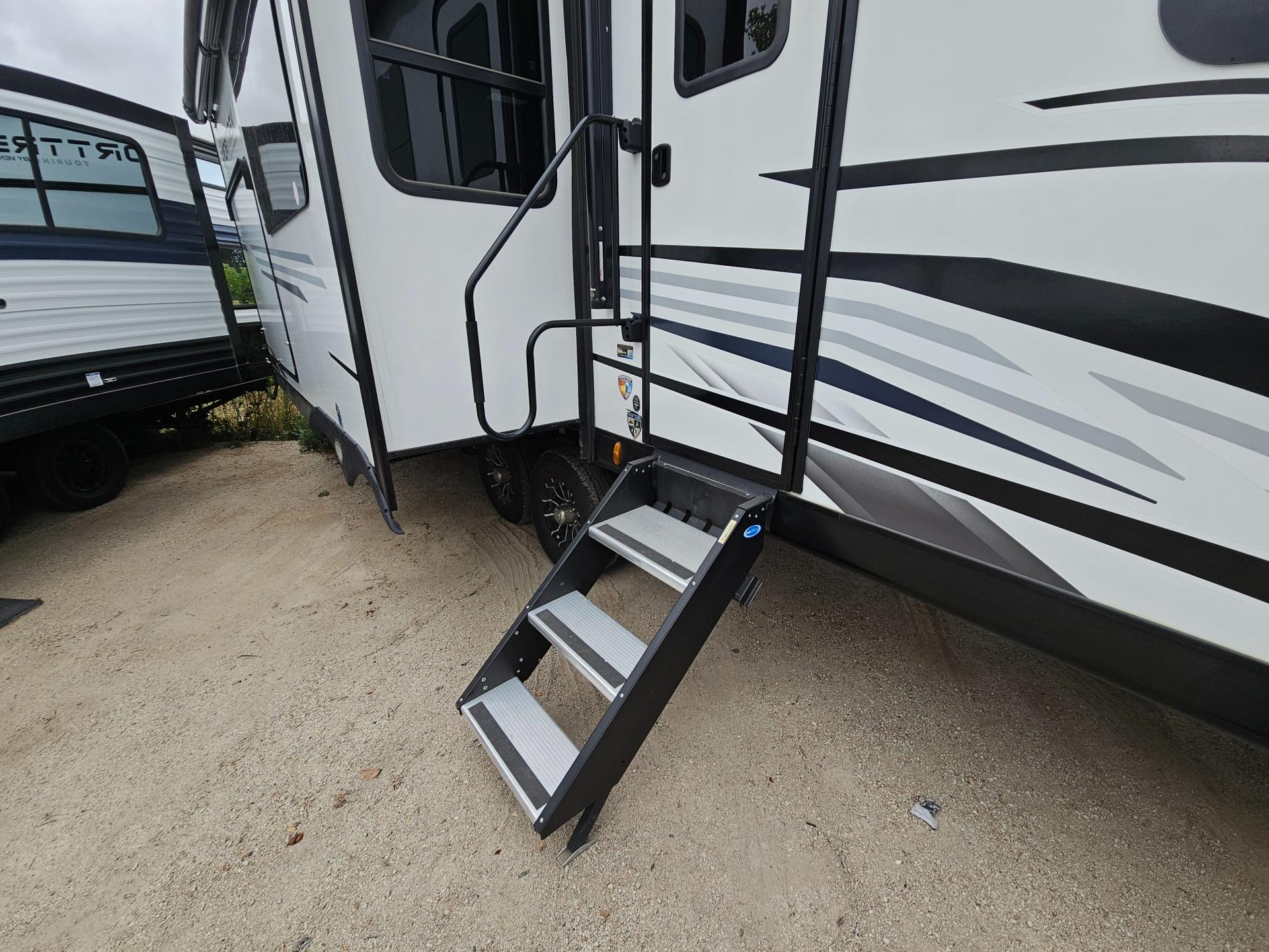 2025 Venture RV 2025 Venture RV SportTrek Touring Edition - thumbnail 46