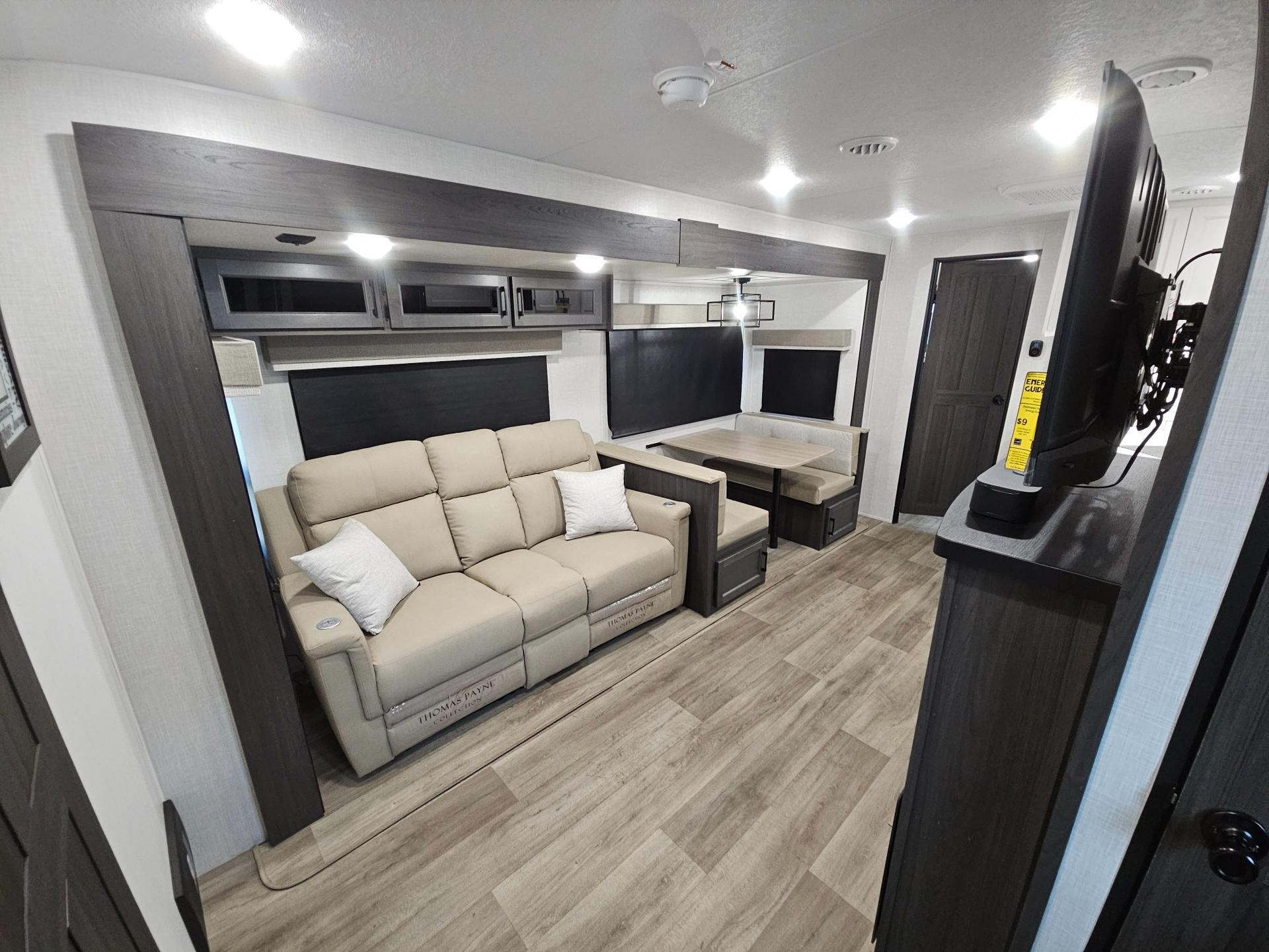 2025 Venture RV 2025 Venture RV SportTrek Touring Edition - thumbnail 18