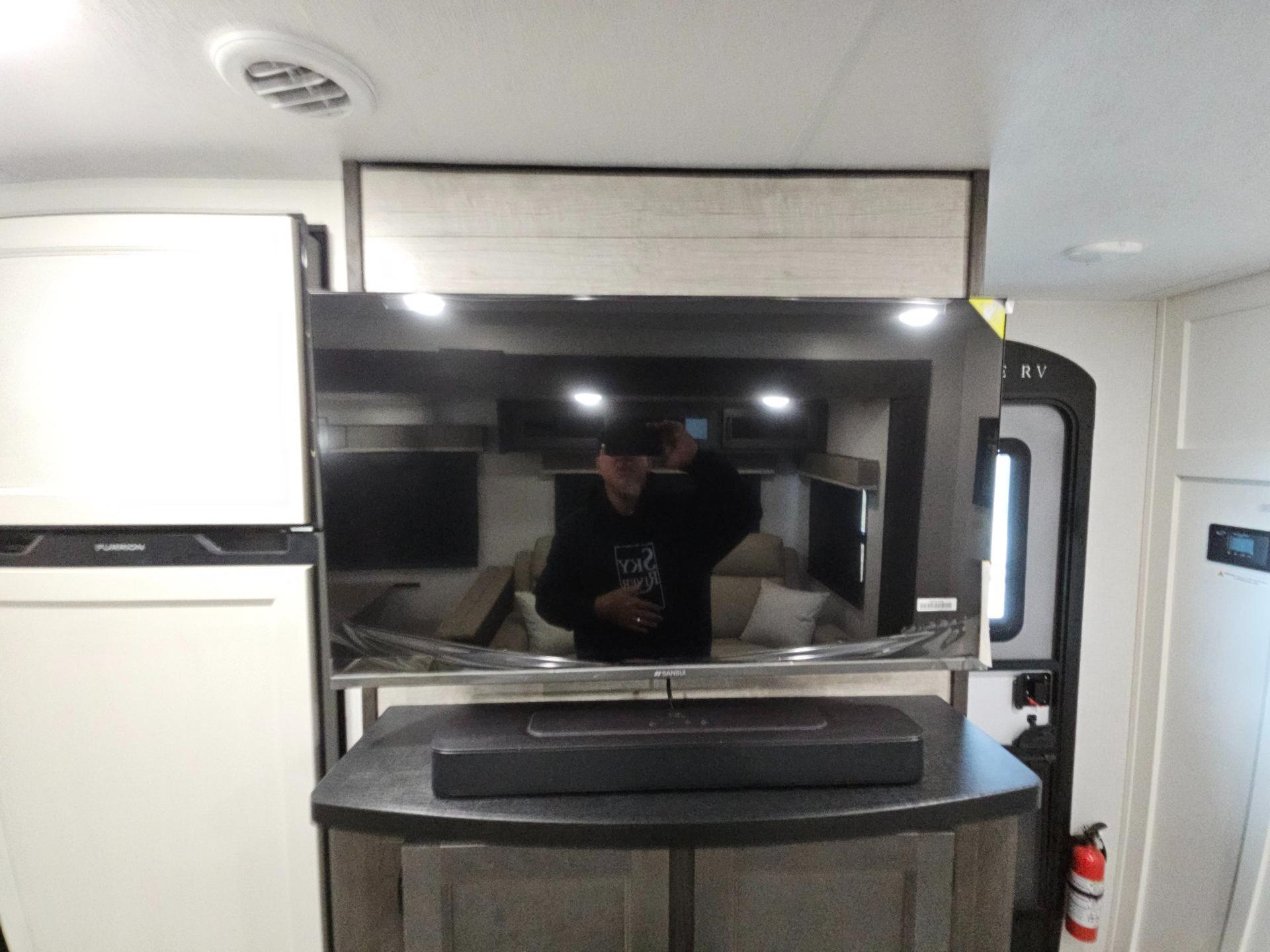 2025 Venture RV 2025 Venture RV SportTrek Touring Edition - thumbnail 27