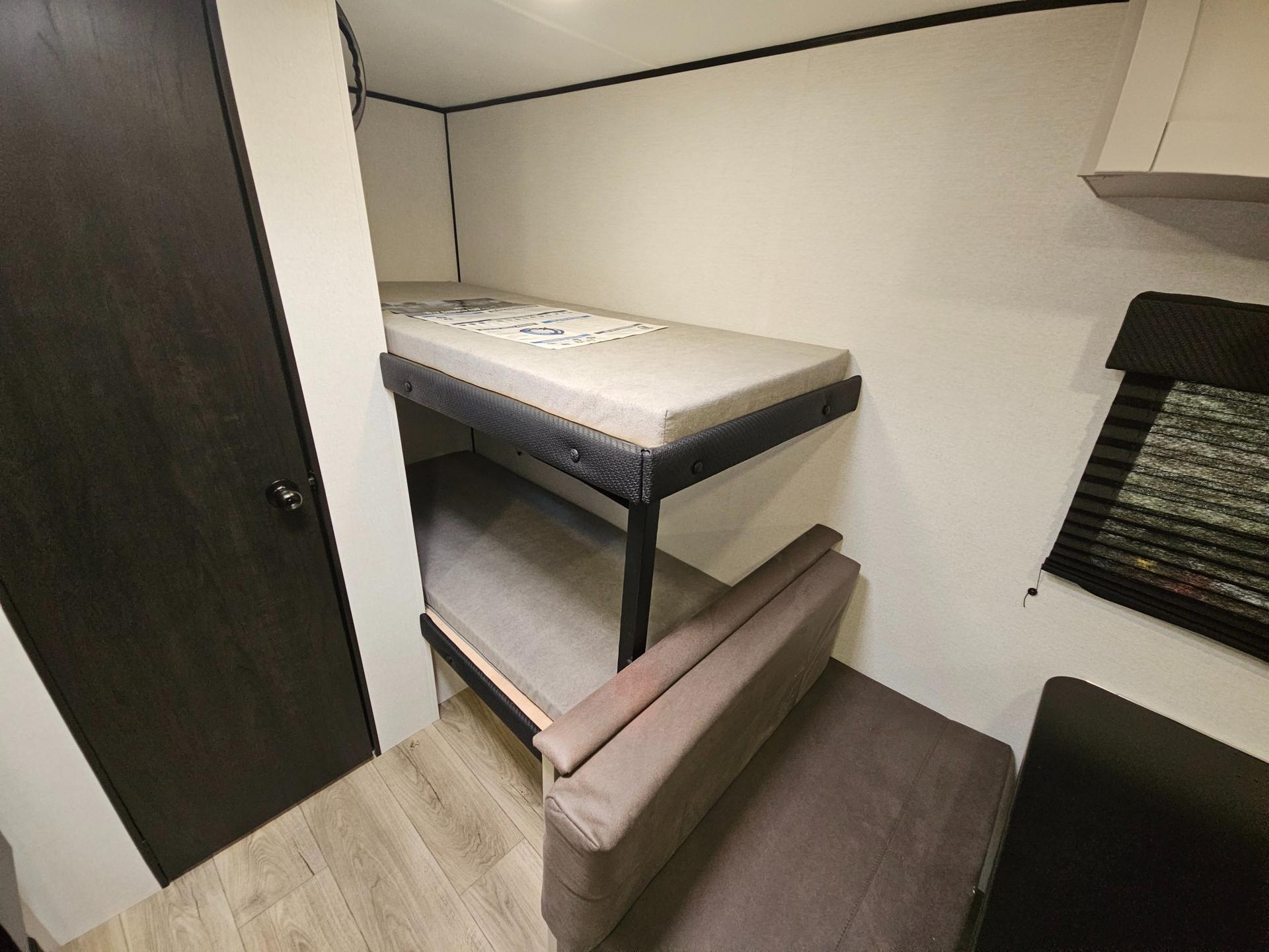 2026 Jayco 2026 Jayco Jay Feather SL - thumbnail 10