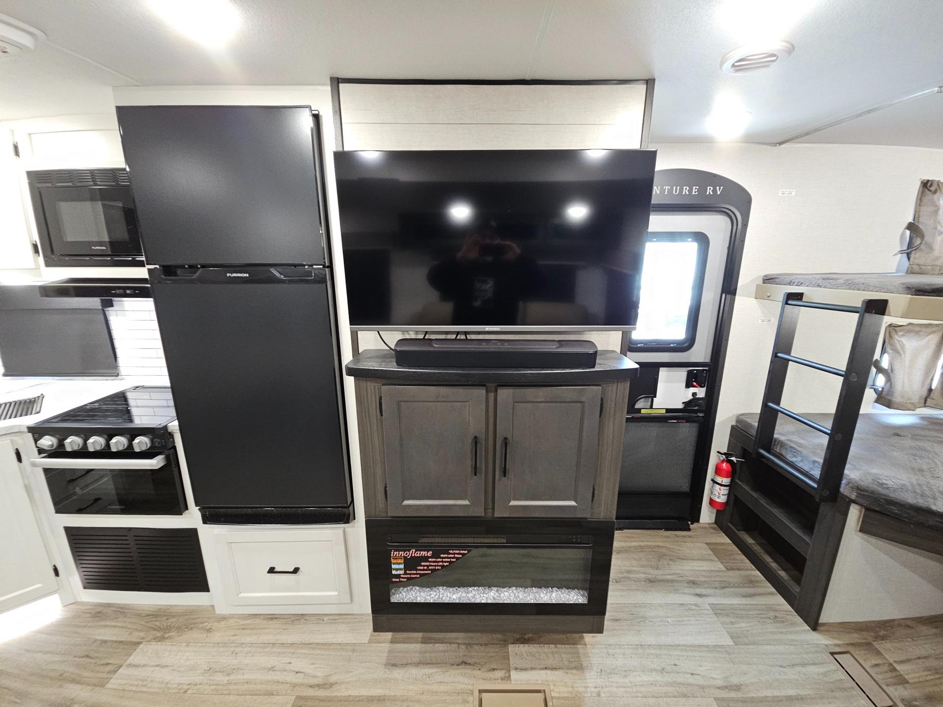 2025 Venture RV 2025 Venture RV SportTrek - thumbnail 26