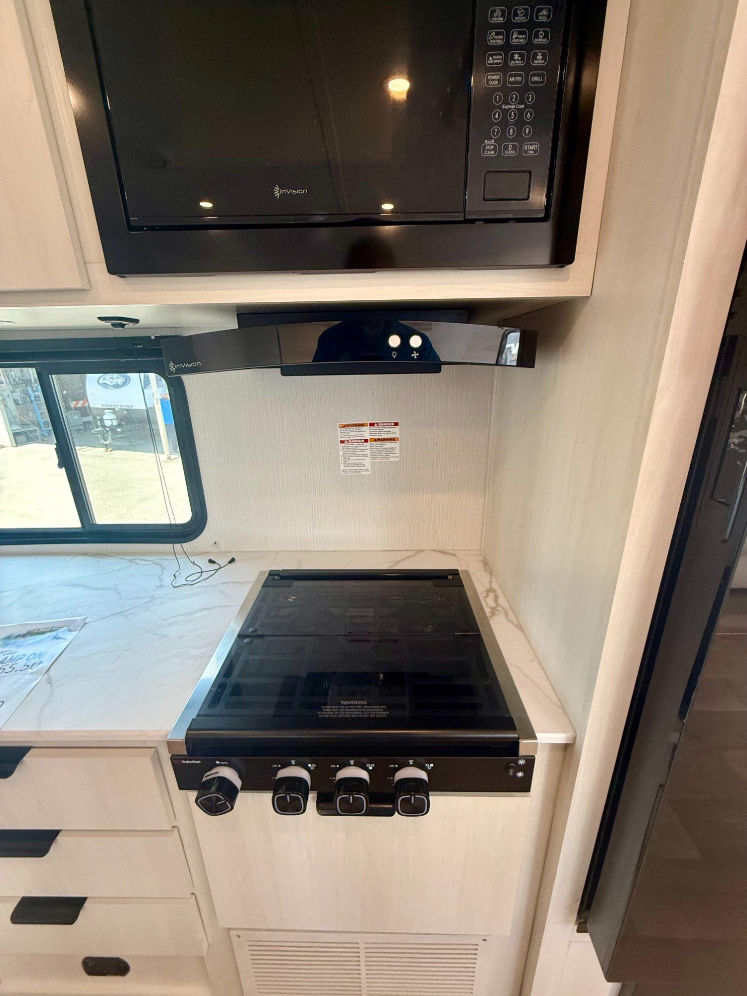 2026 Winnebago 2026 Winnebago Access - thumbnail 21