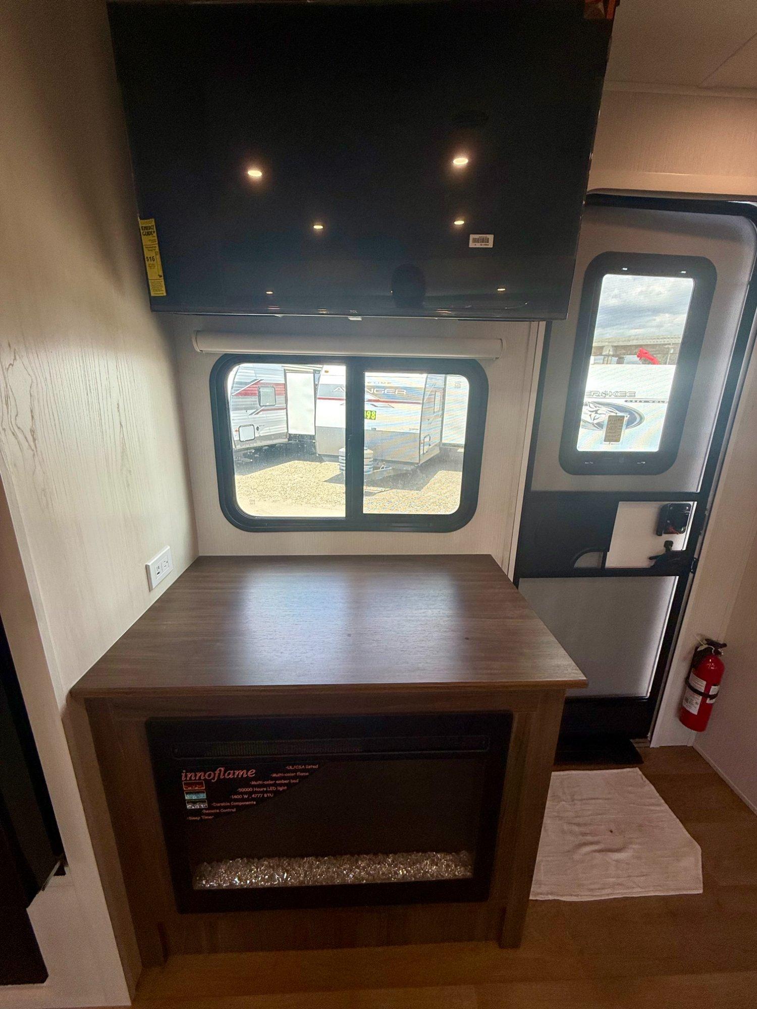 2026 Winnebago 2026 Winnebago Access - thumbnail 23