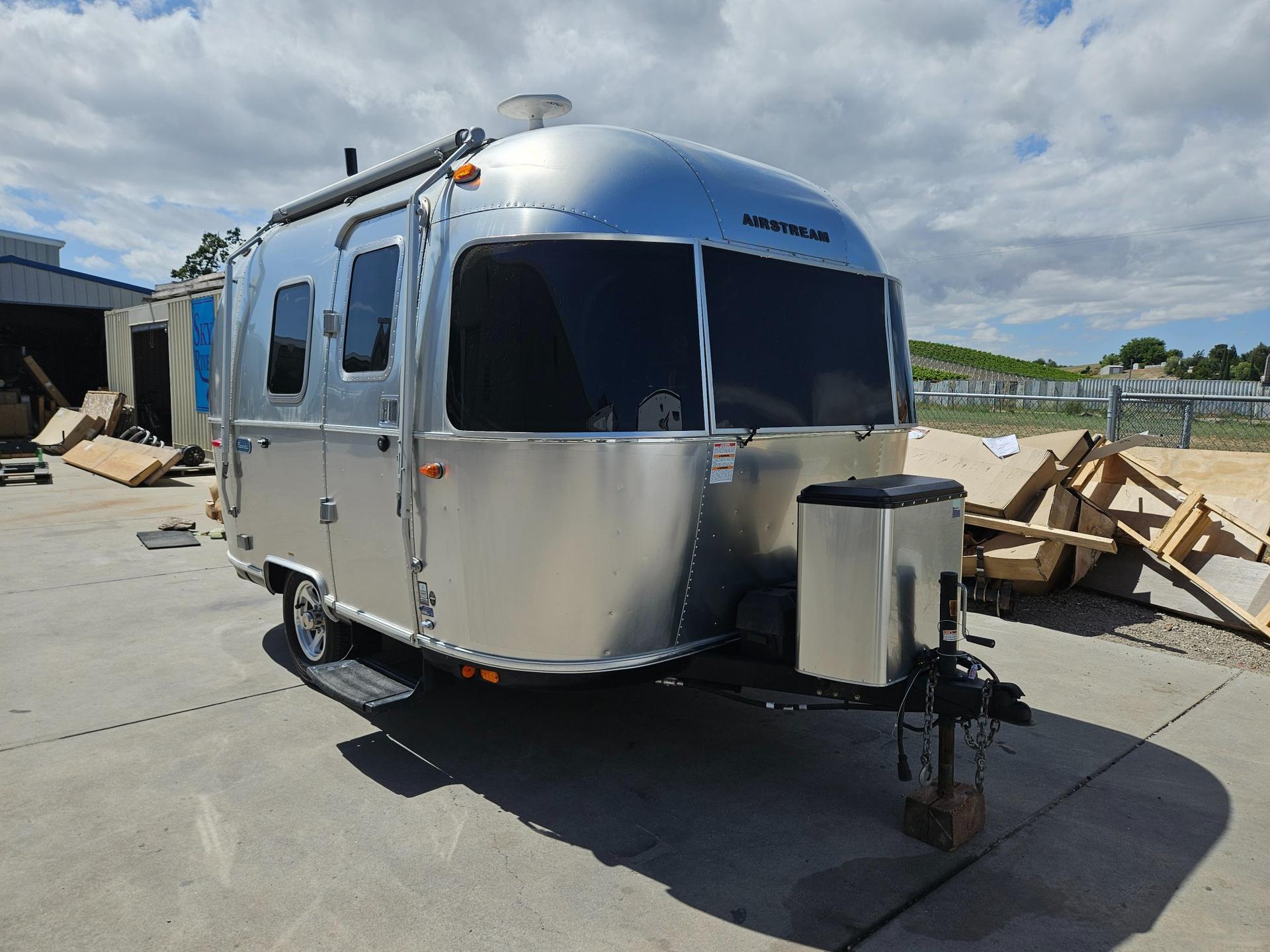 2022 Airstream Bambi 16RB